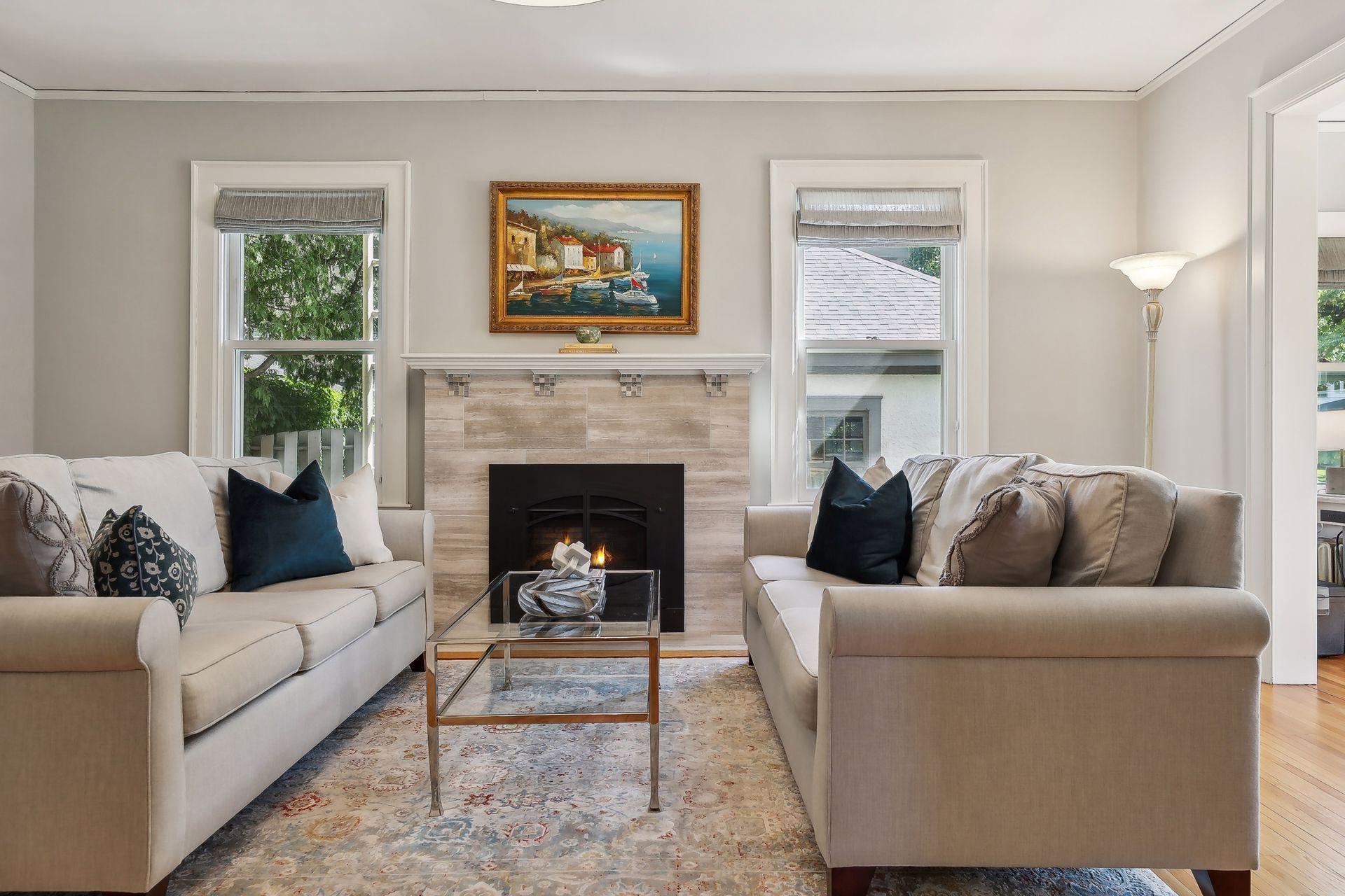 2521 Irving Avenue S