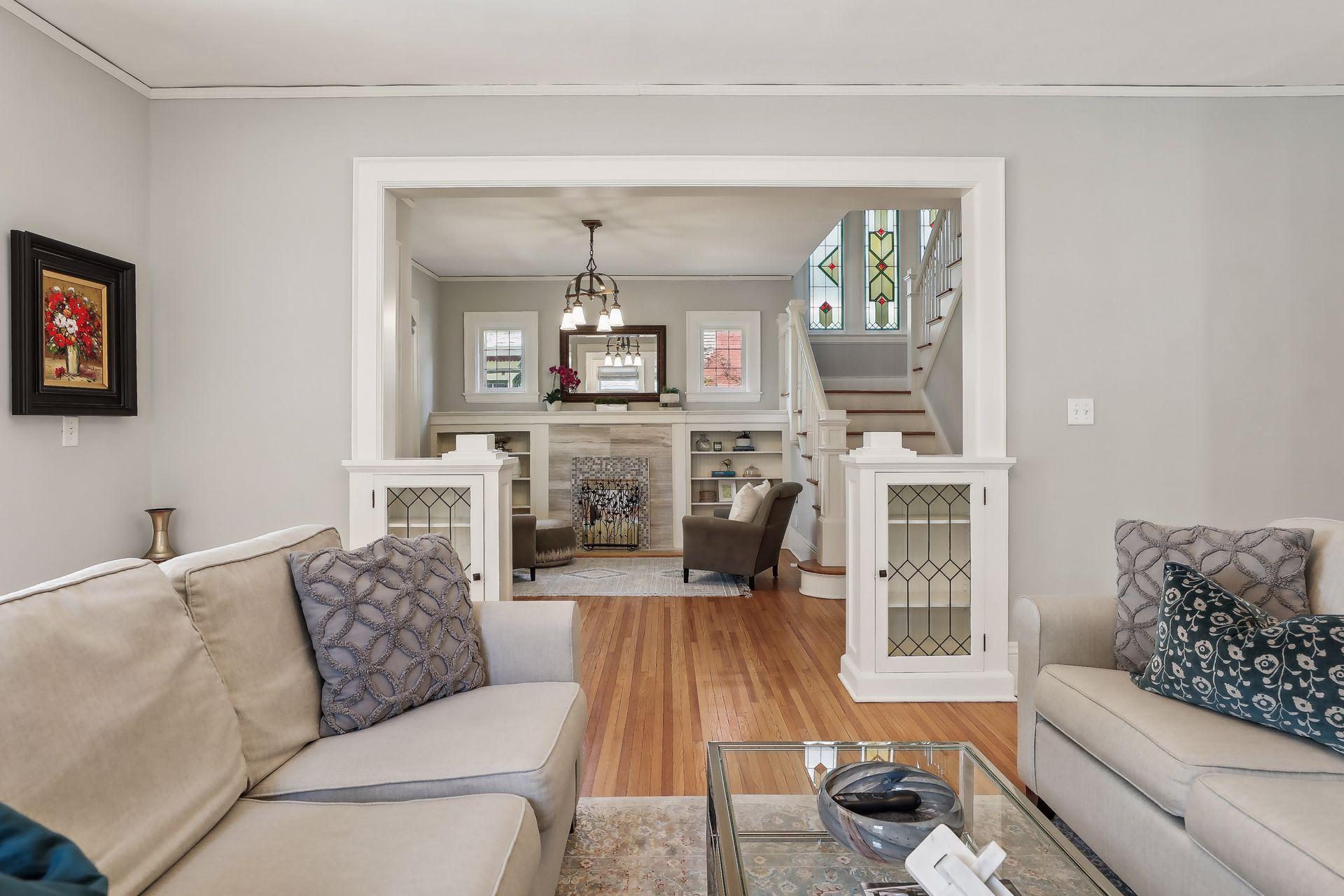 2521 Irving Avenue S