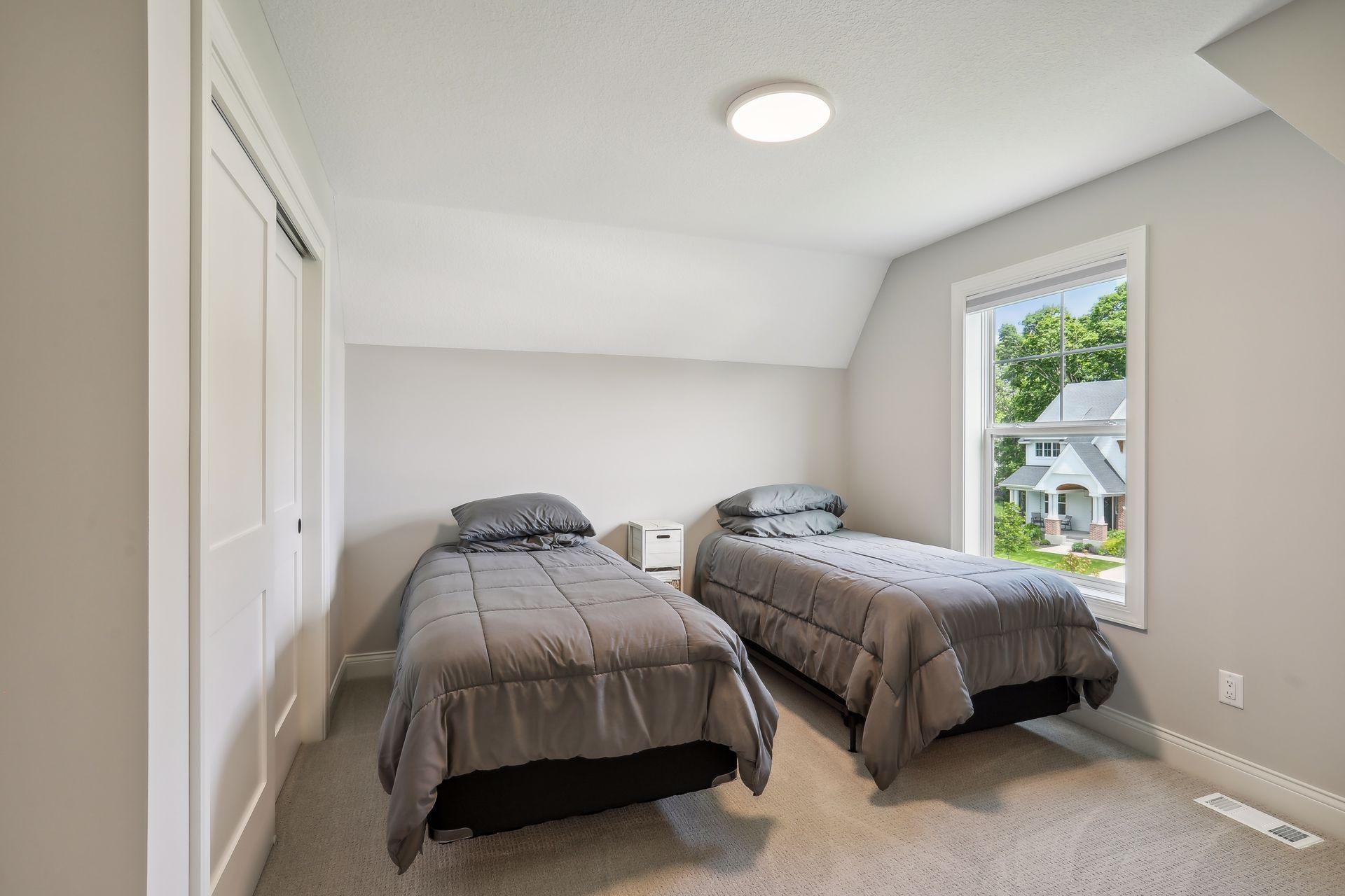 4249 Halstead Bay Alcove