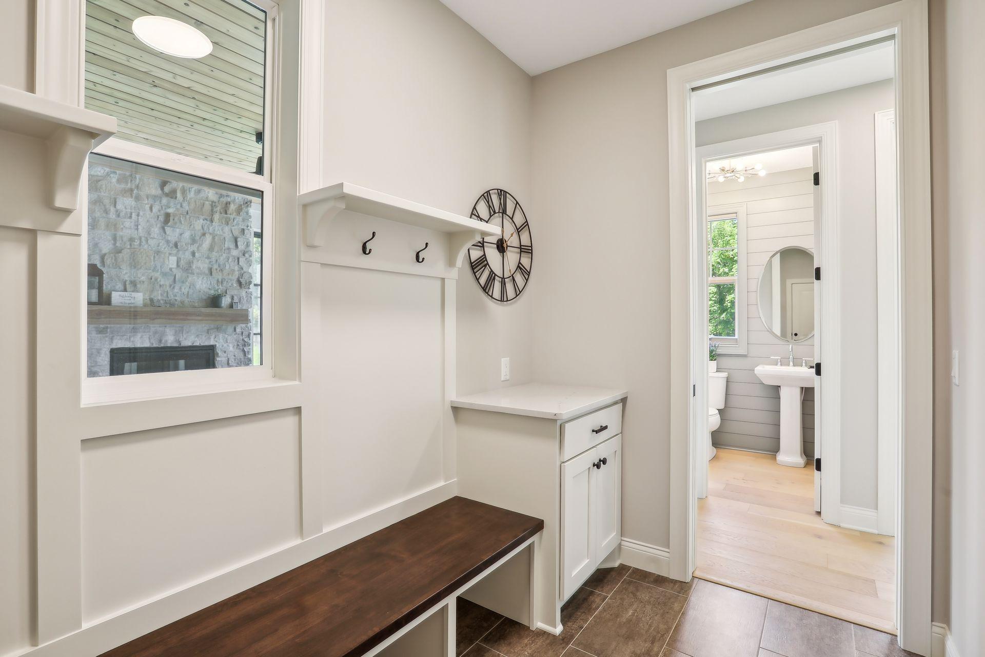 4249 Halstead Bay Alcove