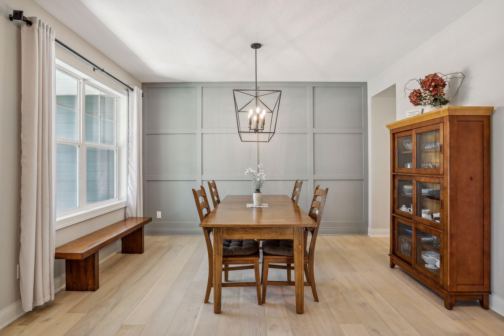 4249 Halstead Bay Alcove