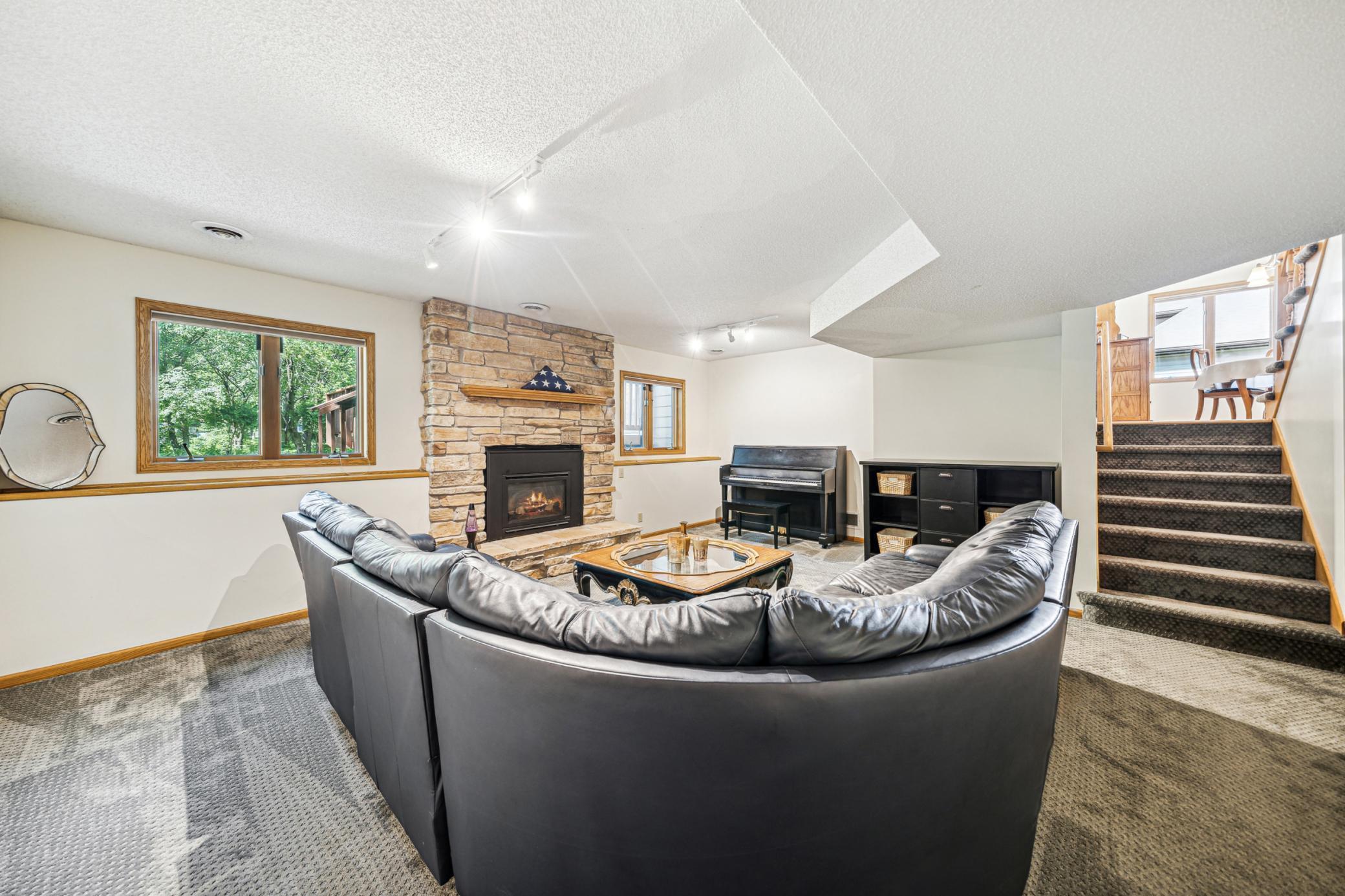 635 Sunset Court