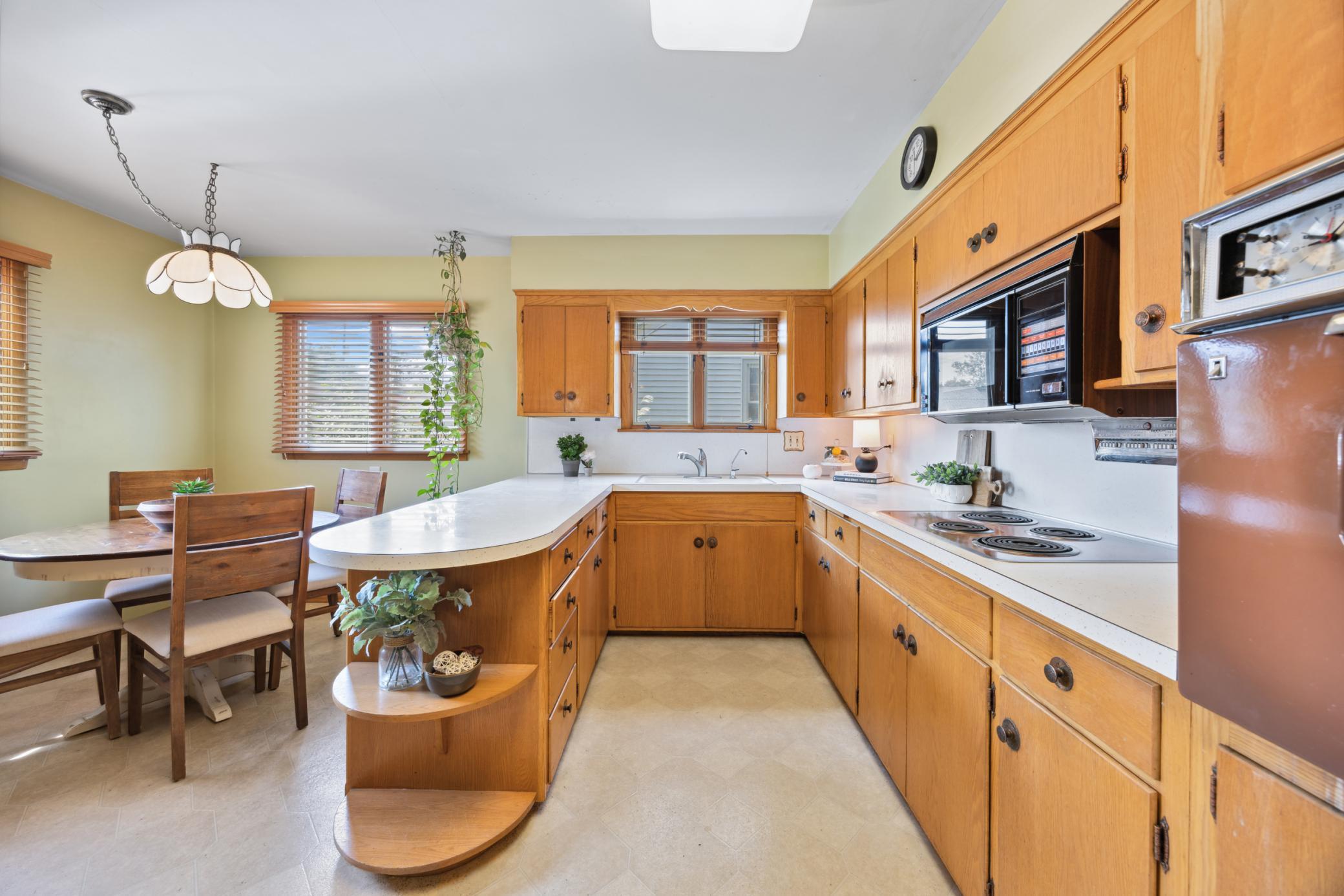 5707-5709 Goodrich Avenue