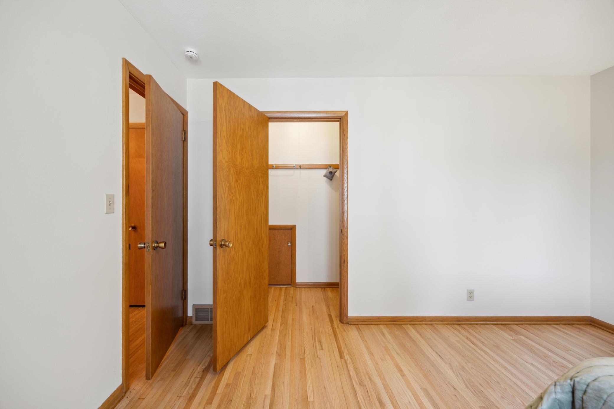 5707-5709 Goodrich Avenue