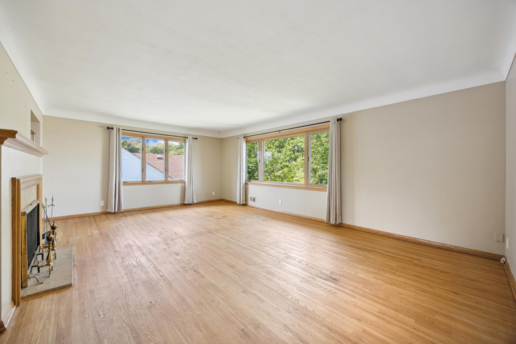 5707-5709 Goodrich Avenue