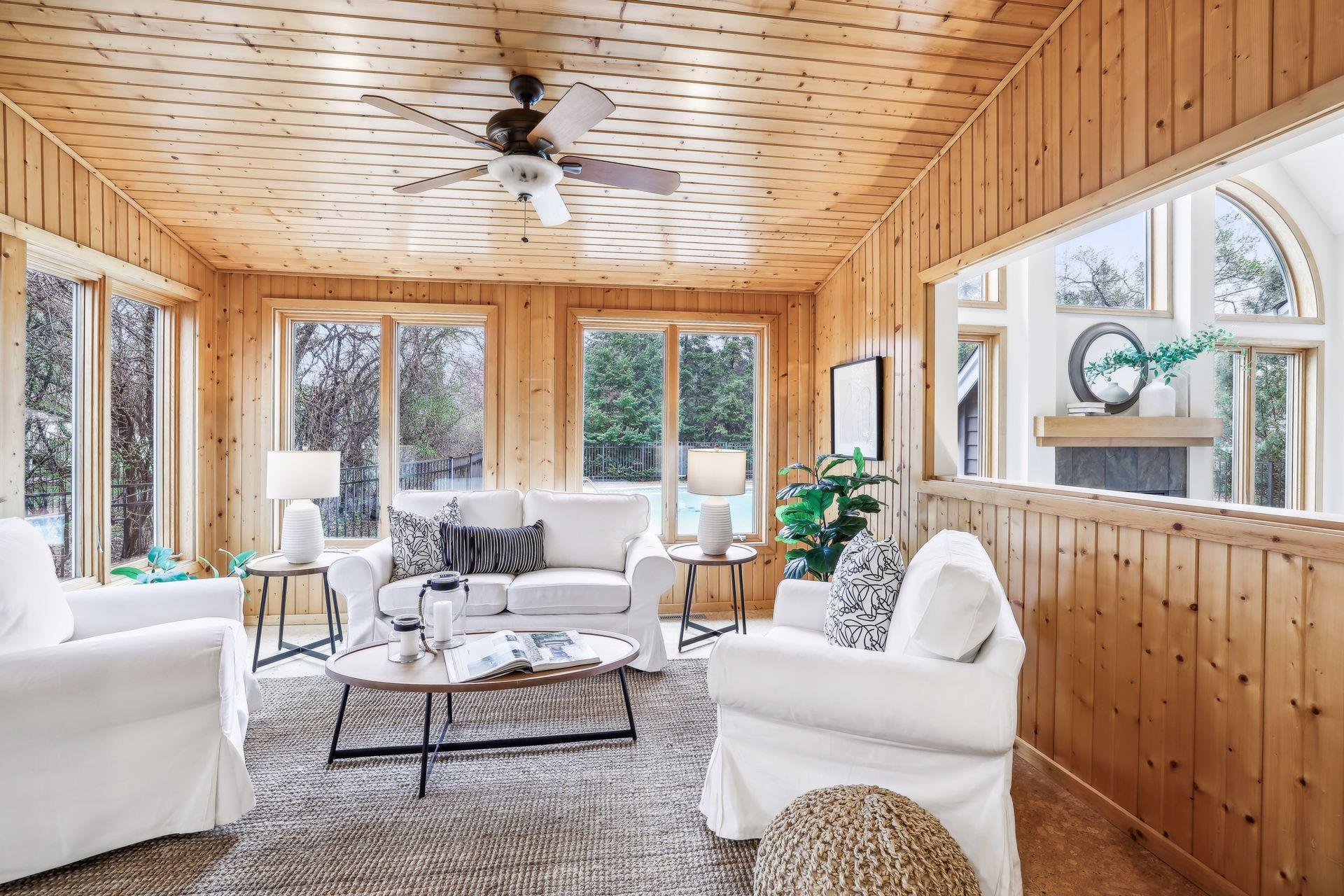 3380 Shadyview Lane N