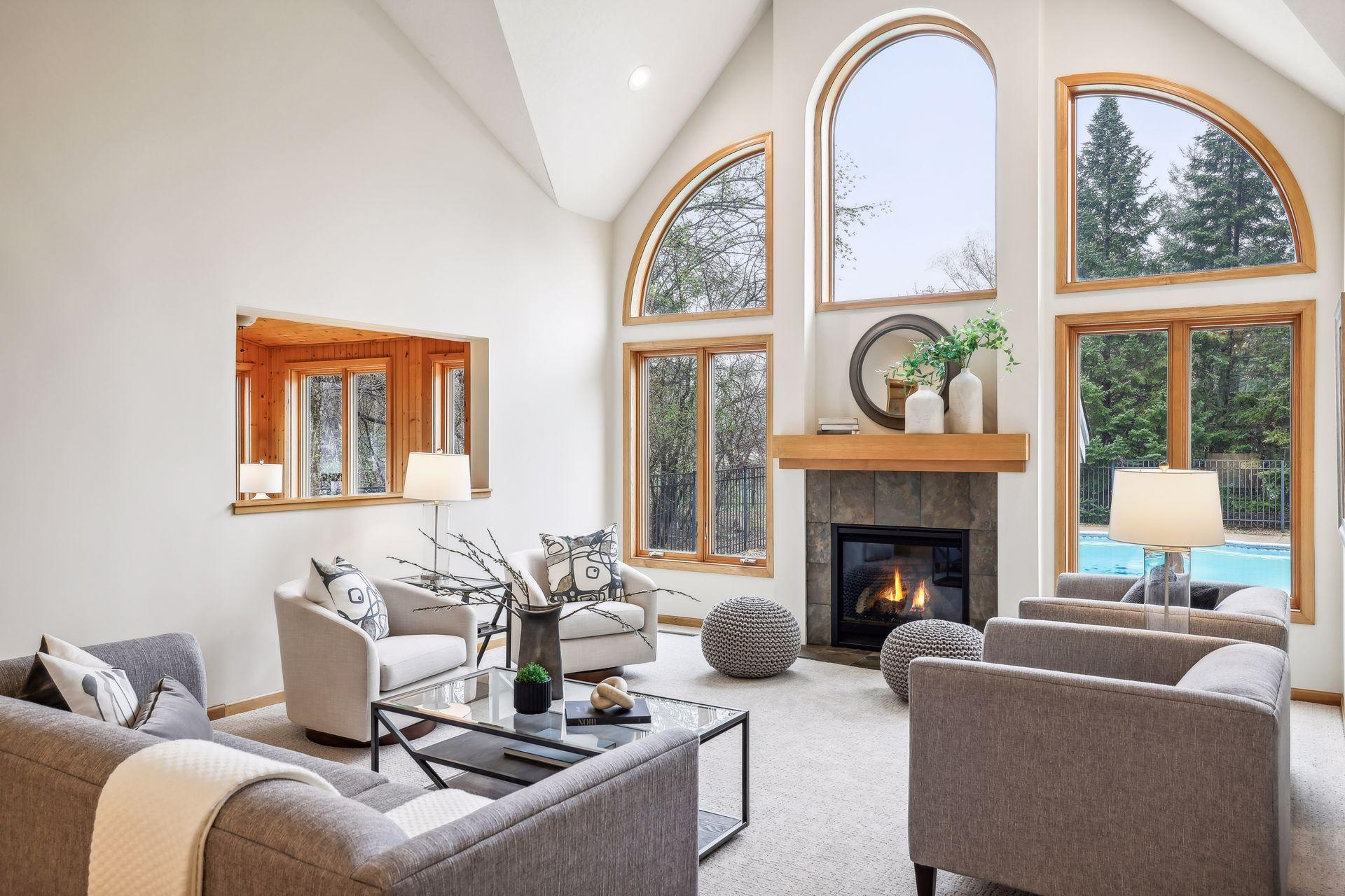 3380 Shadyview Lane N