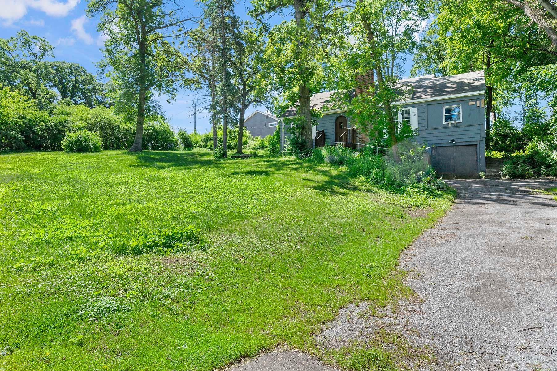 16913 Cottage Grove Avenue