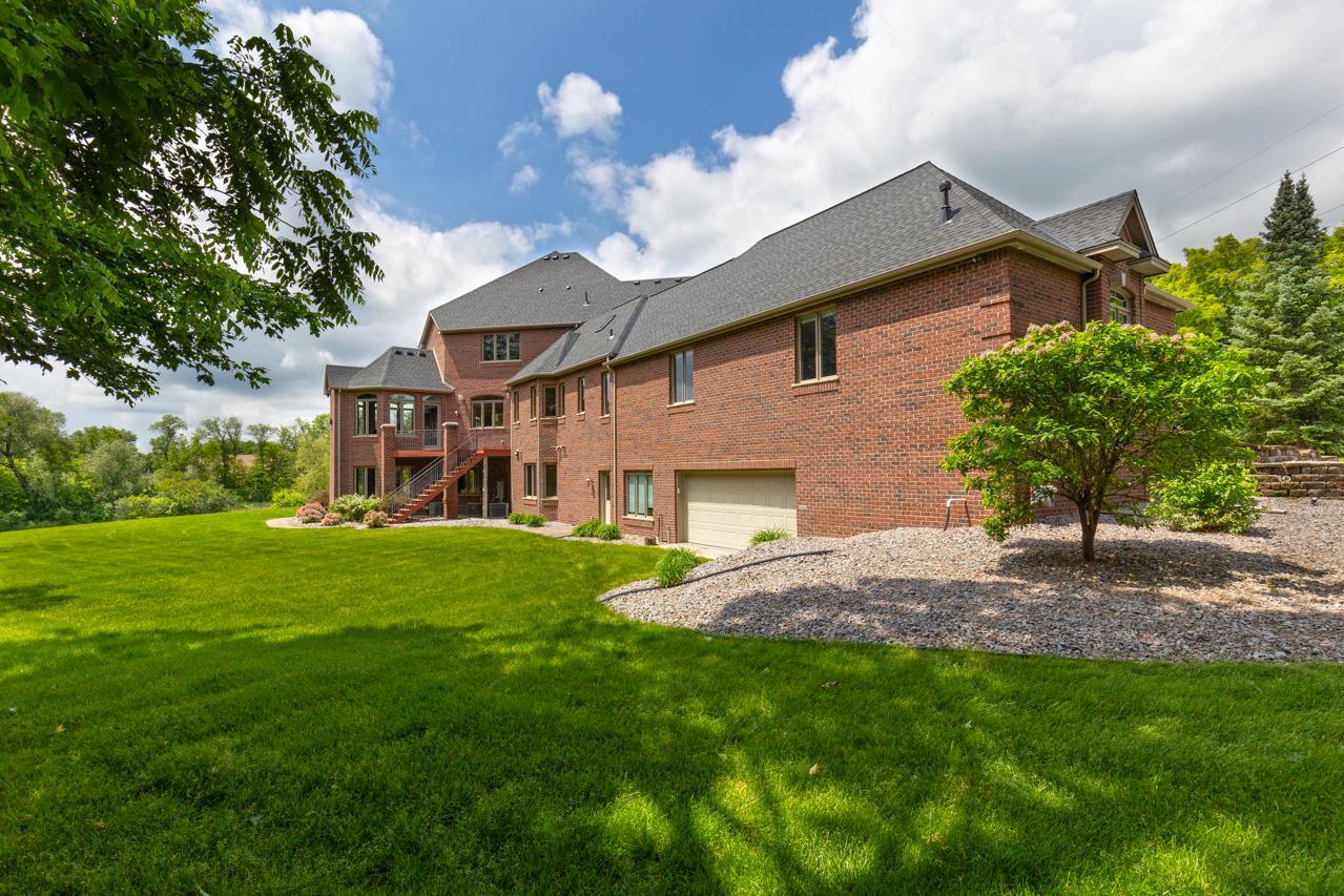 1495 Medina Road