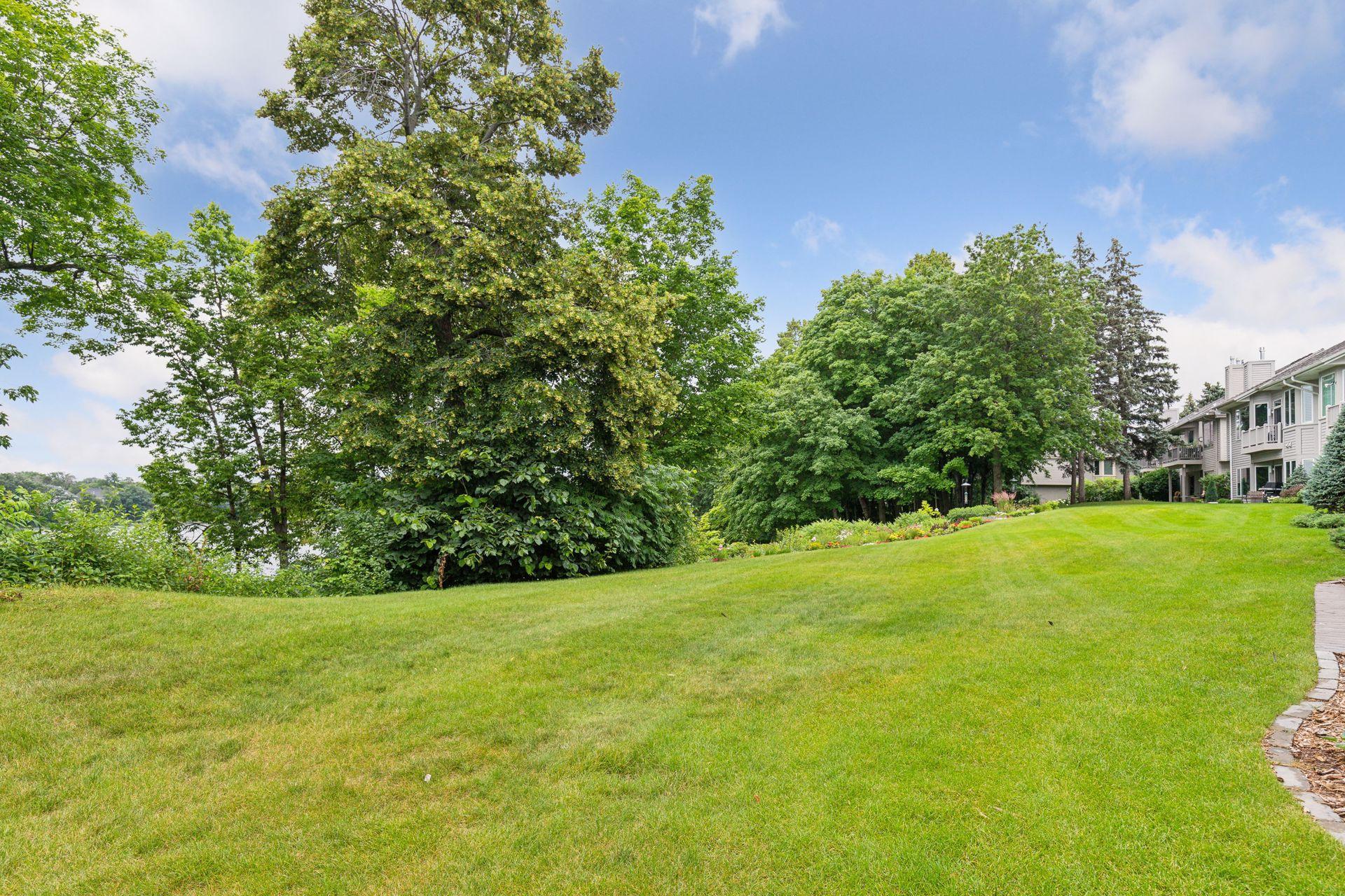 510 Waycliffe Drive N