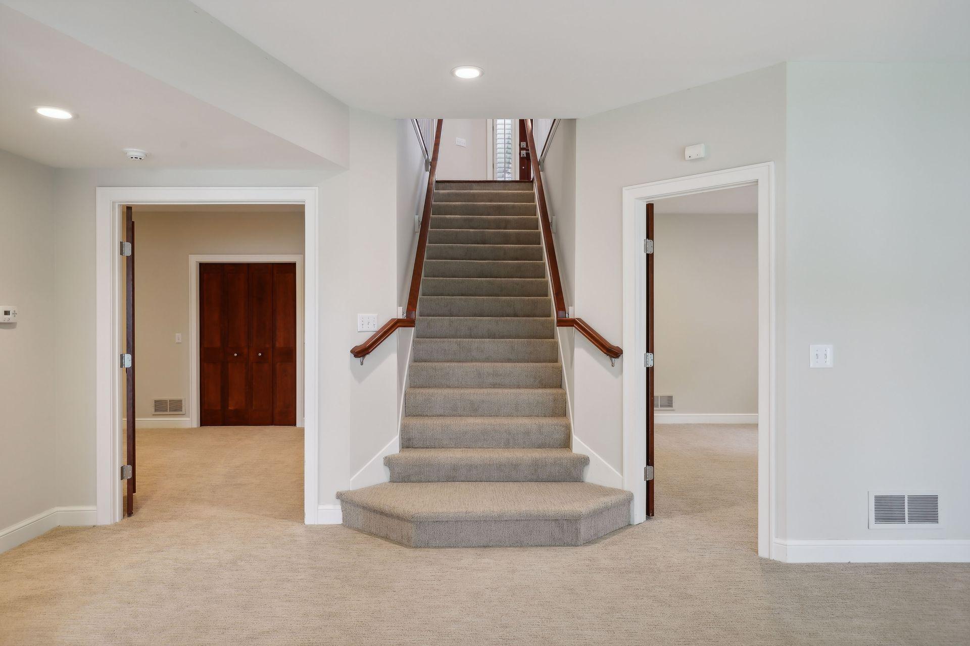 510 Waycliffe Drive N