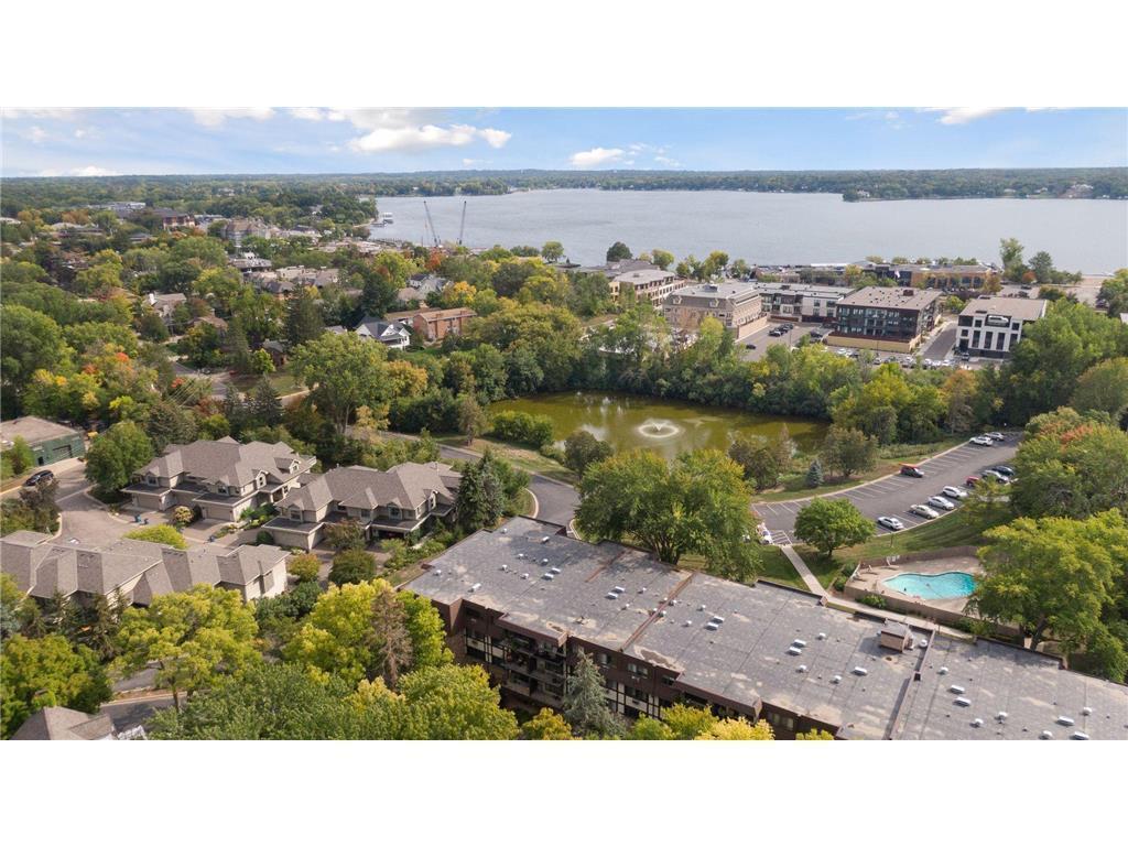205 Barry Avenue S Unit: 213