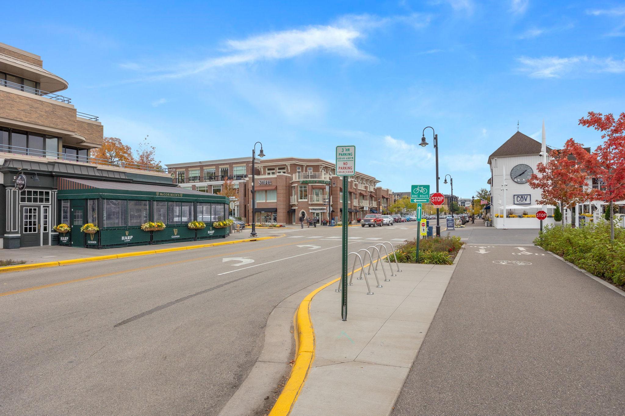 205 Barry Avenue S Unit: 213