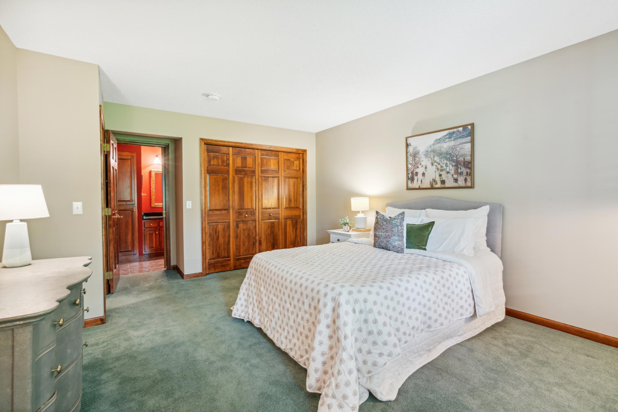 16015 38th Avenue N