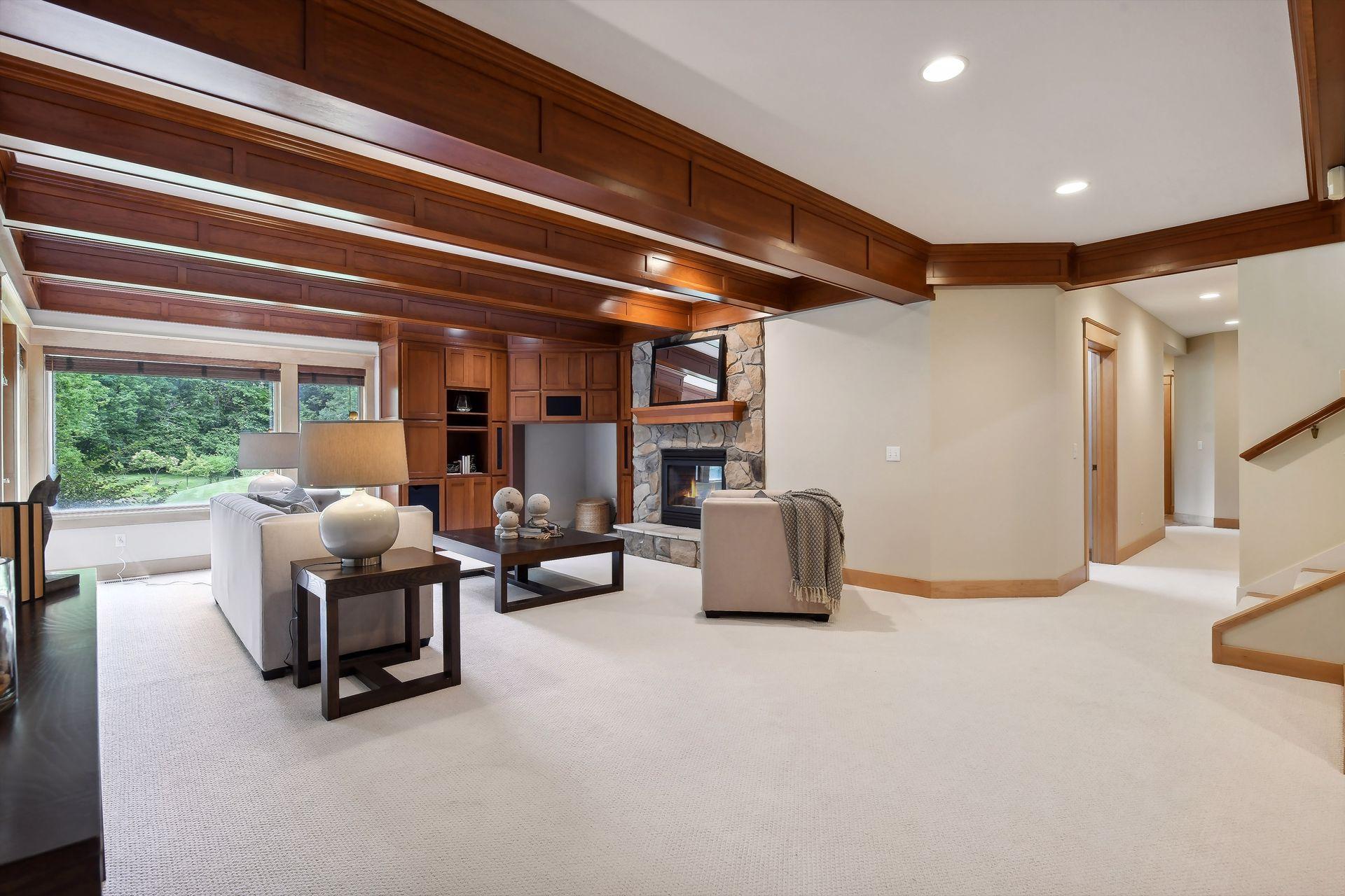6140 Wood Hill Lane