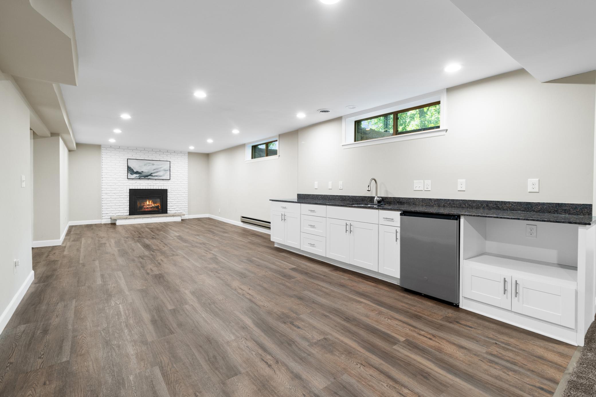 5521 W 93rd Street