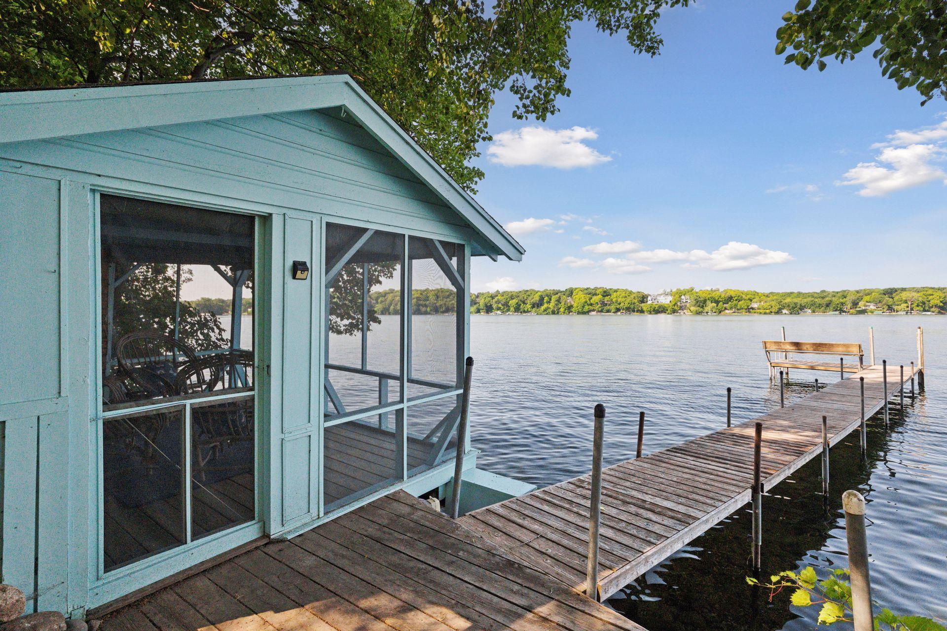 27940 Smithtown Road