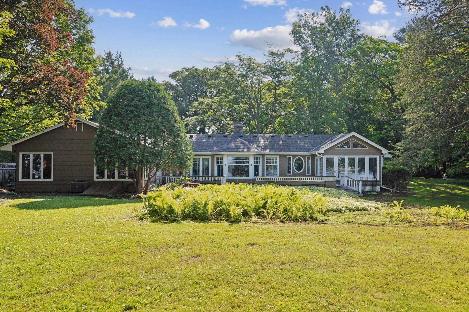 27940 Smithtown Road
