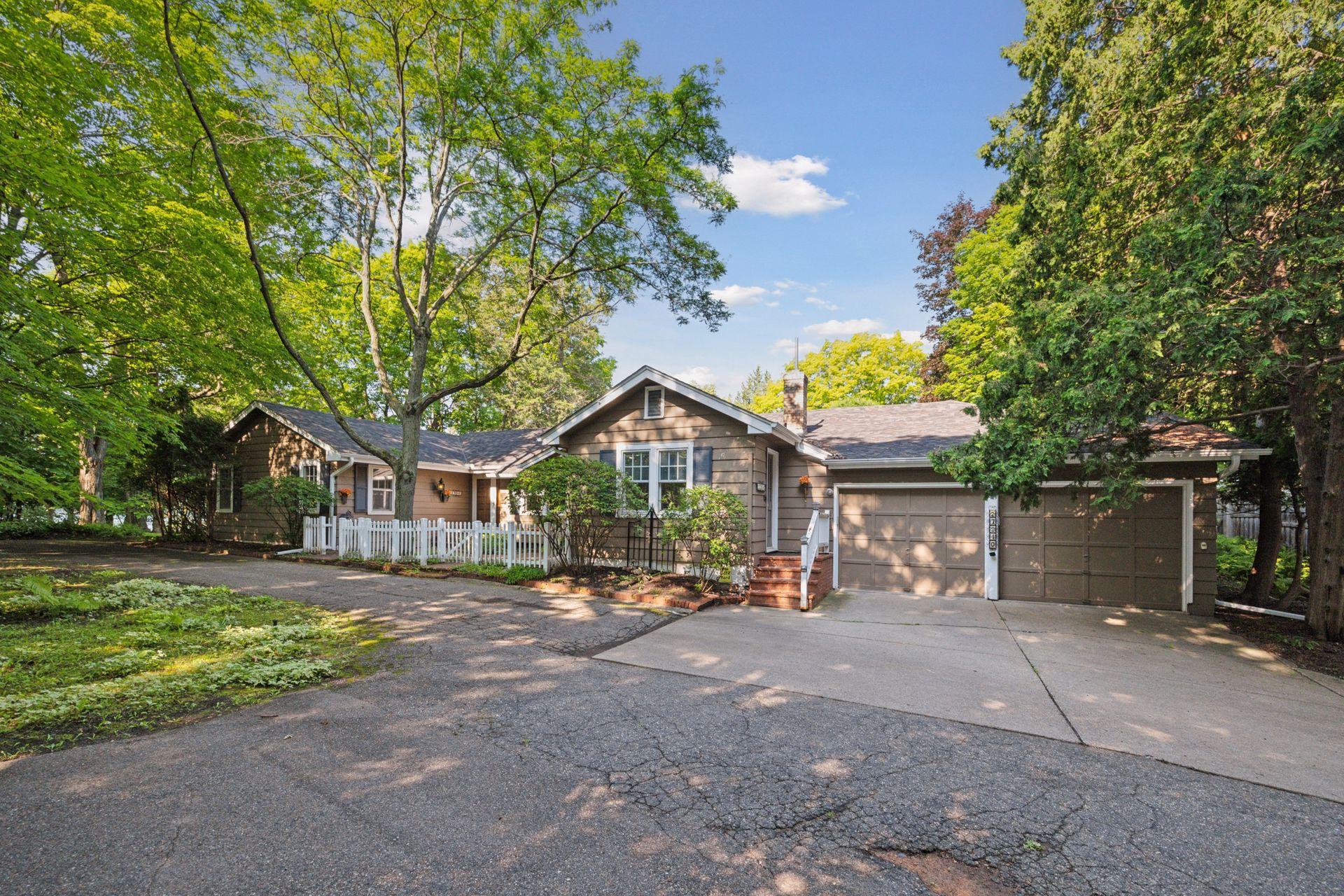 27940 Smithtown Road