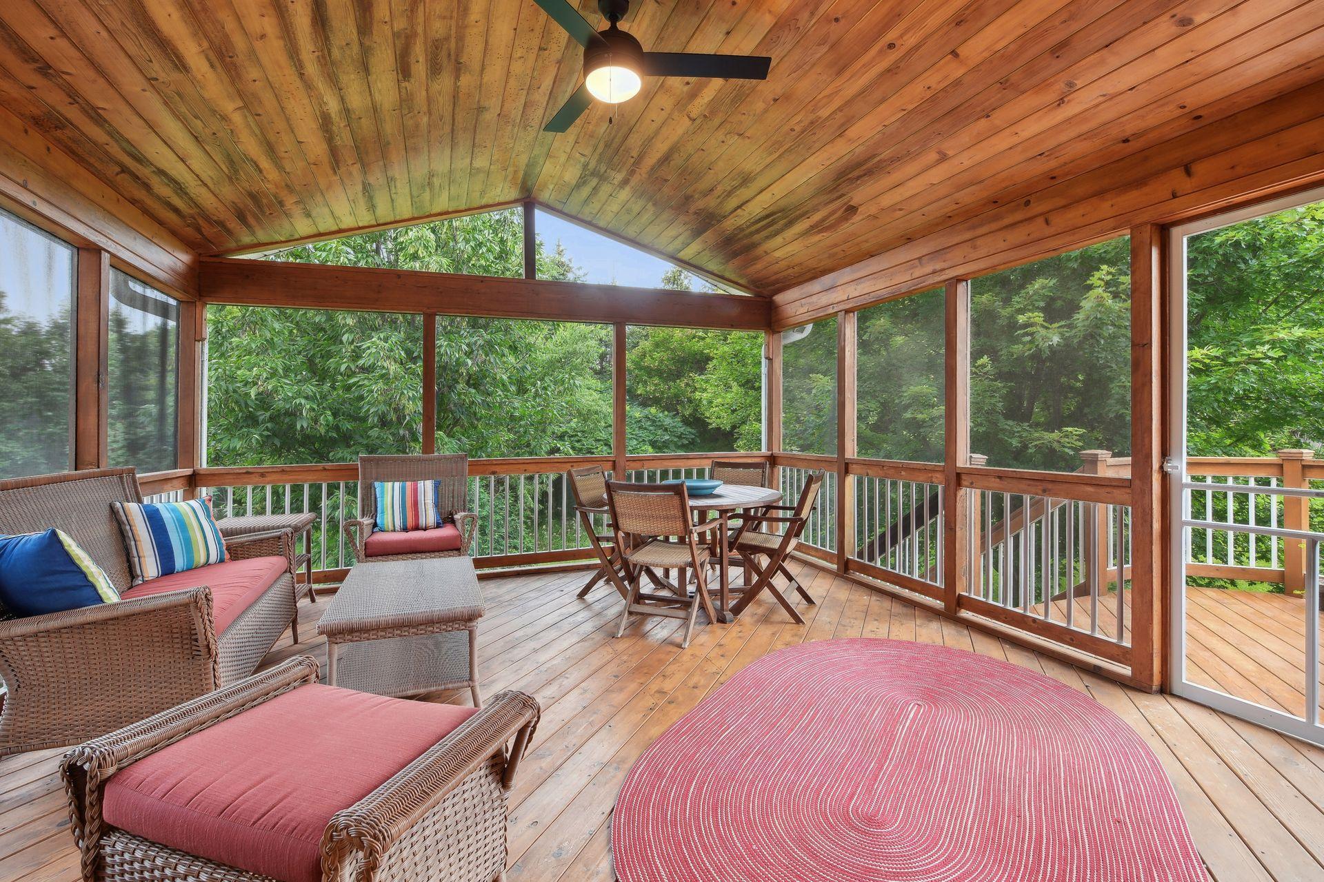 1561 Stoneridge Circle