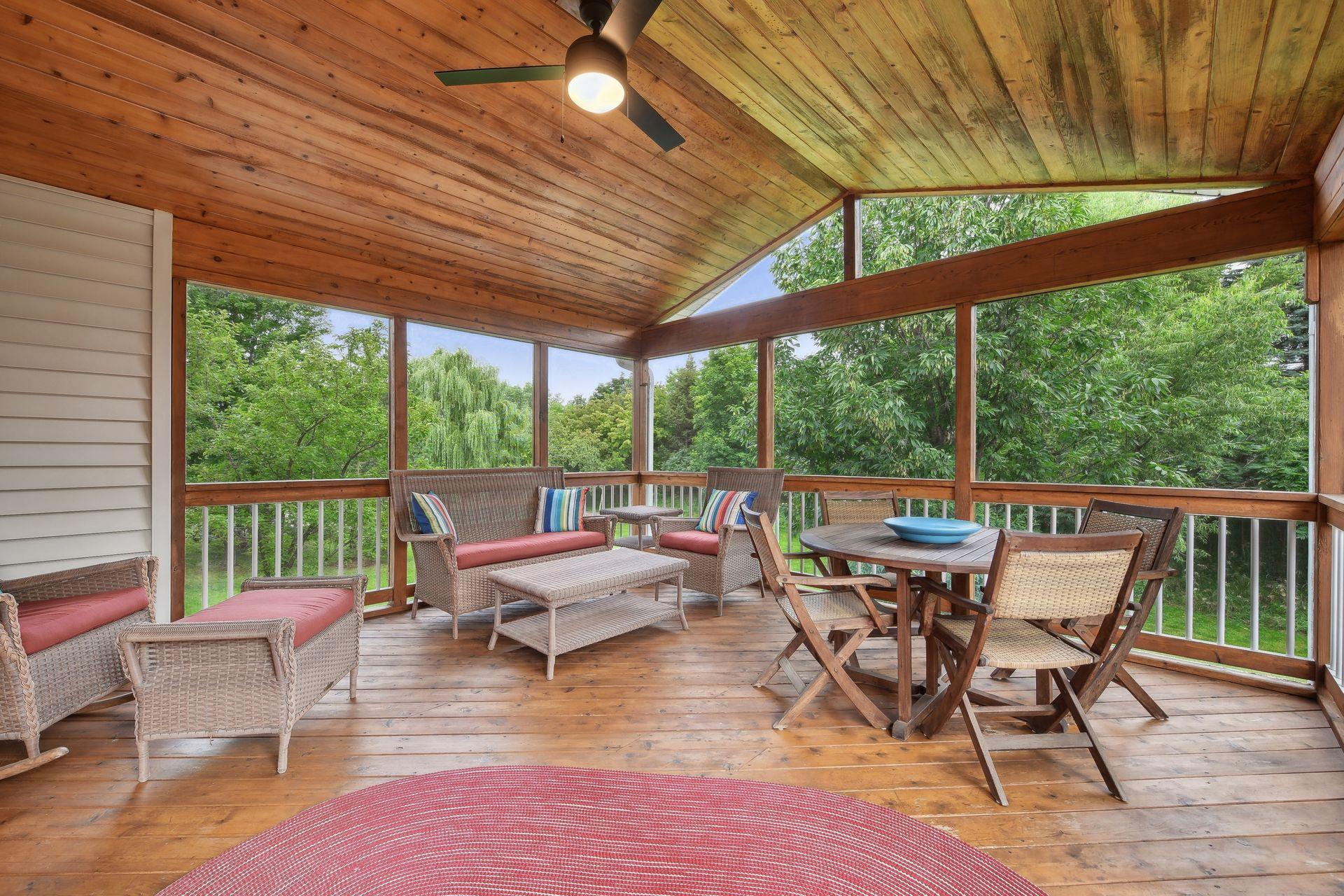 1561 Stoneridge Circle