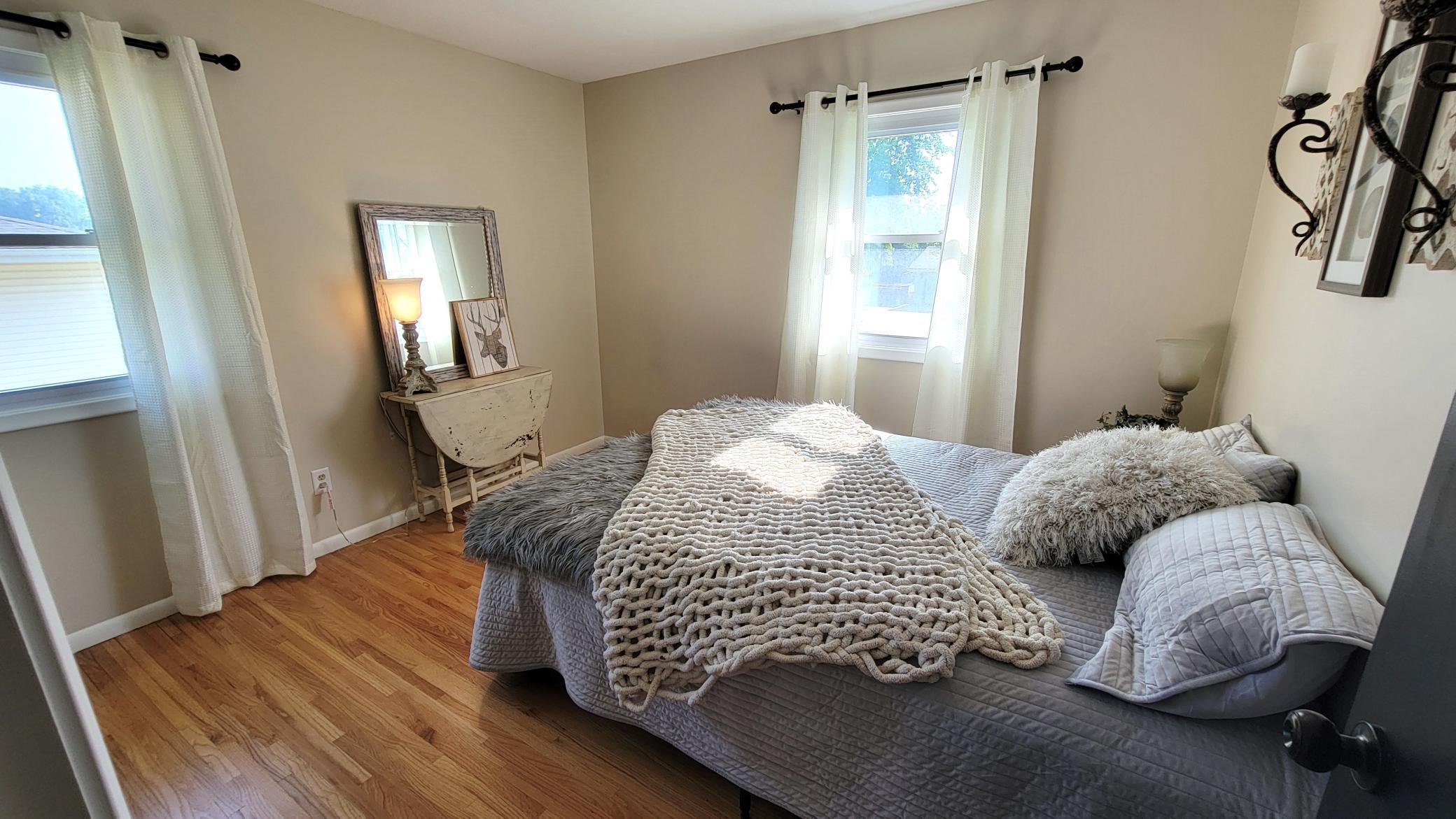 3833 Jordan Avenue N