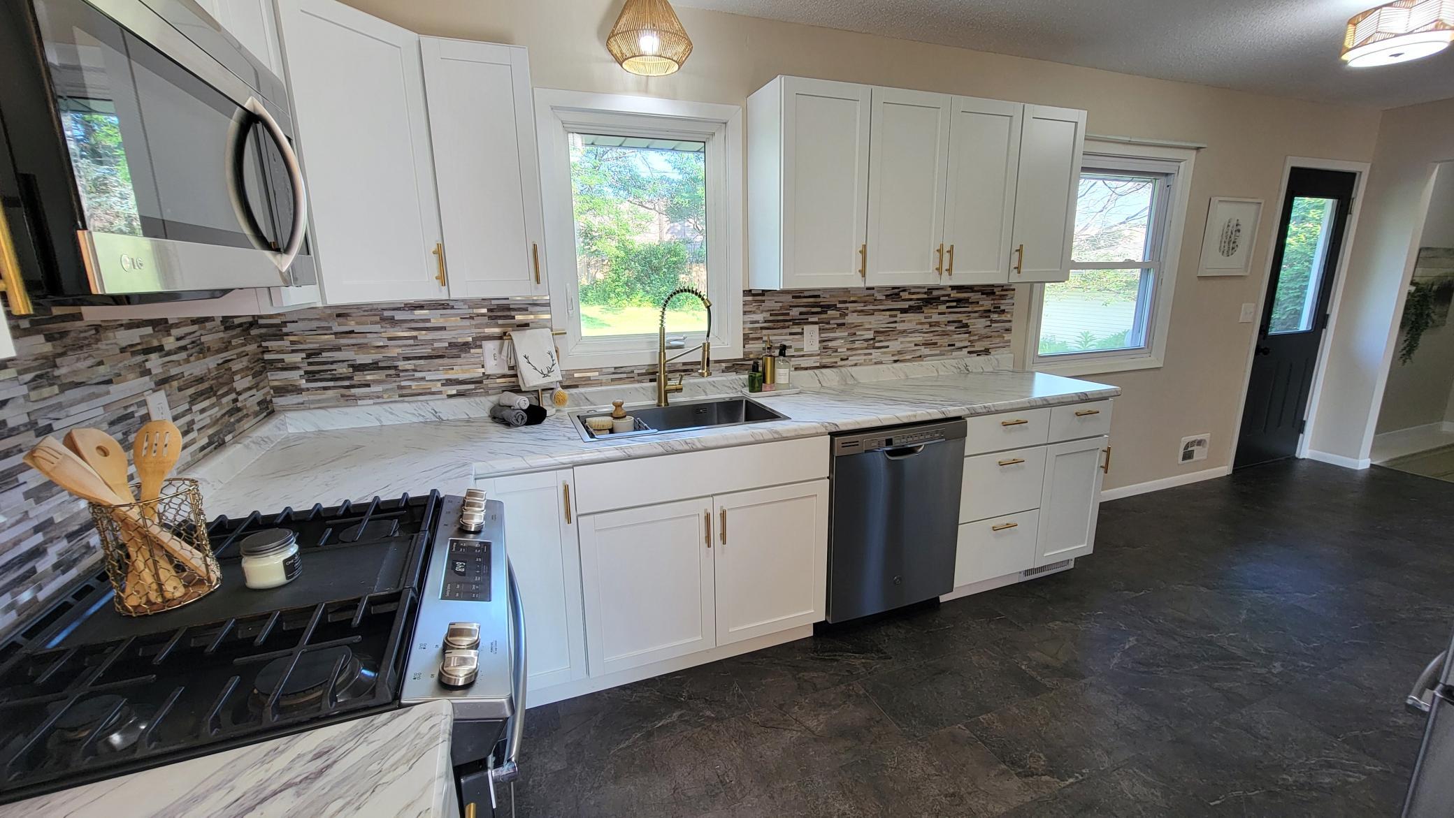 3833 Jordan Avenue N