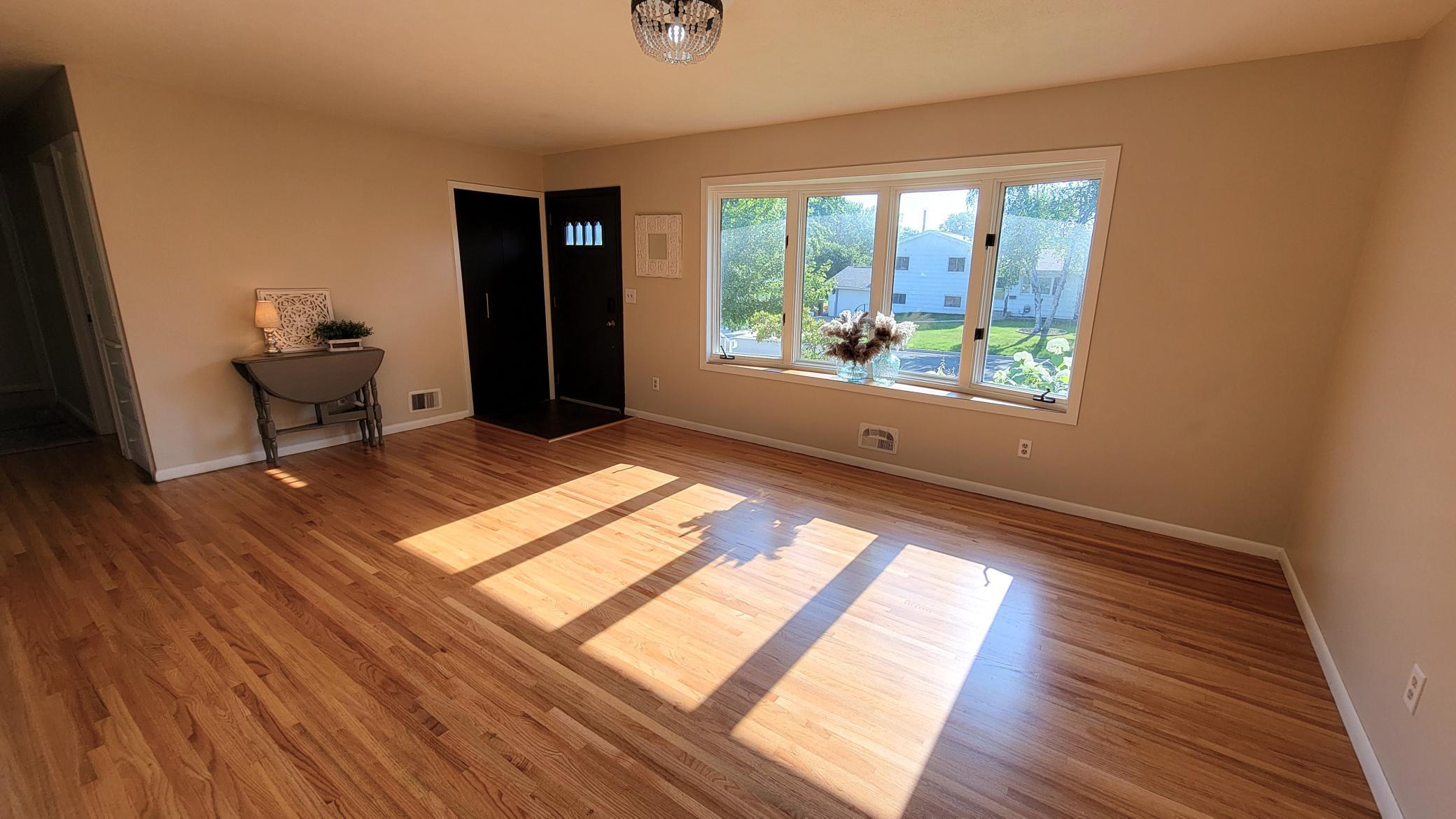 3833 Jordan Avenue N