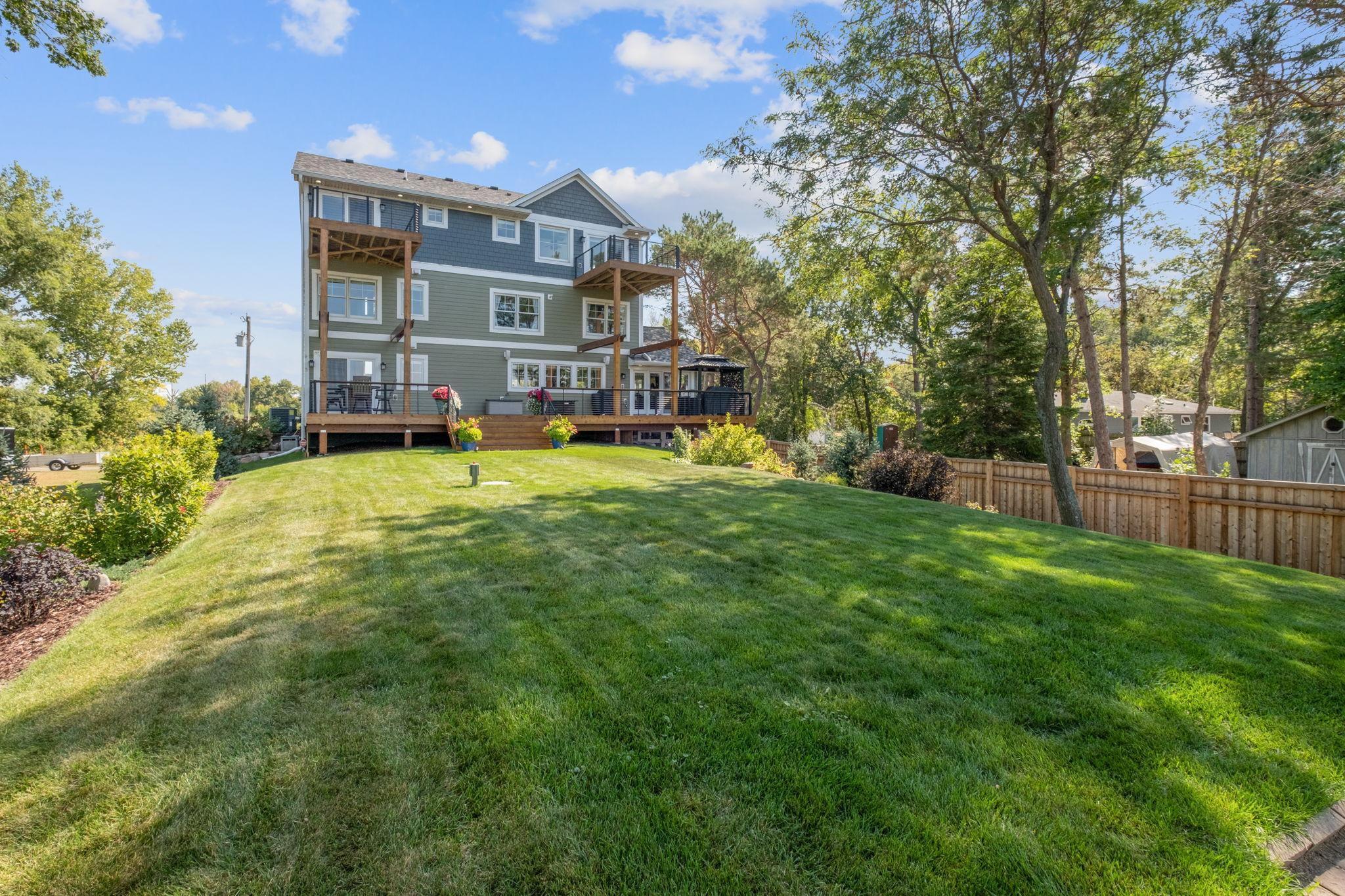 2335 S Lake George Drive NW