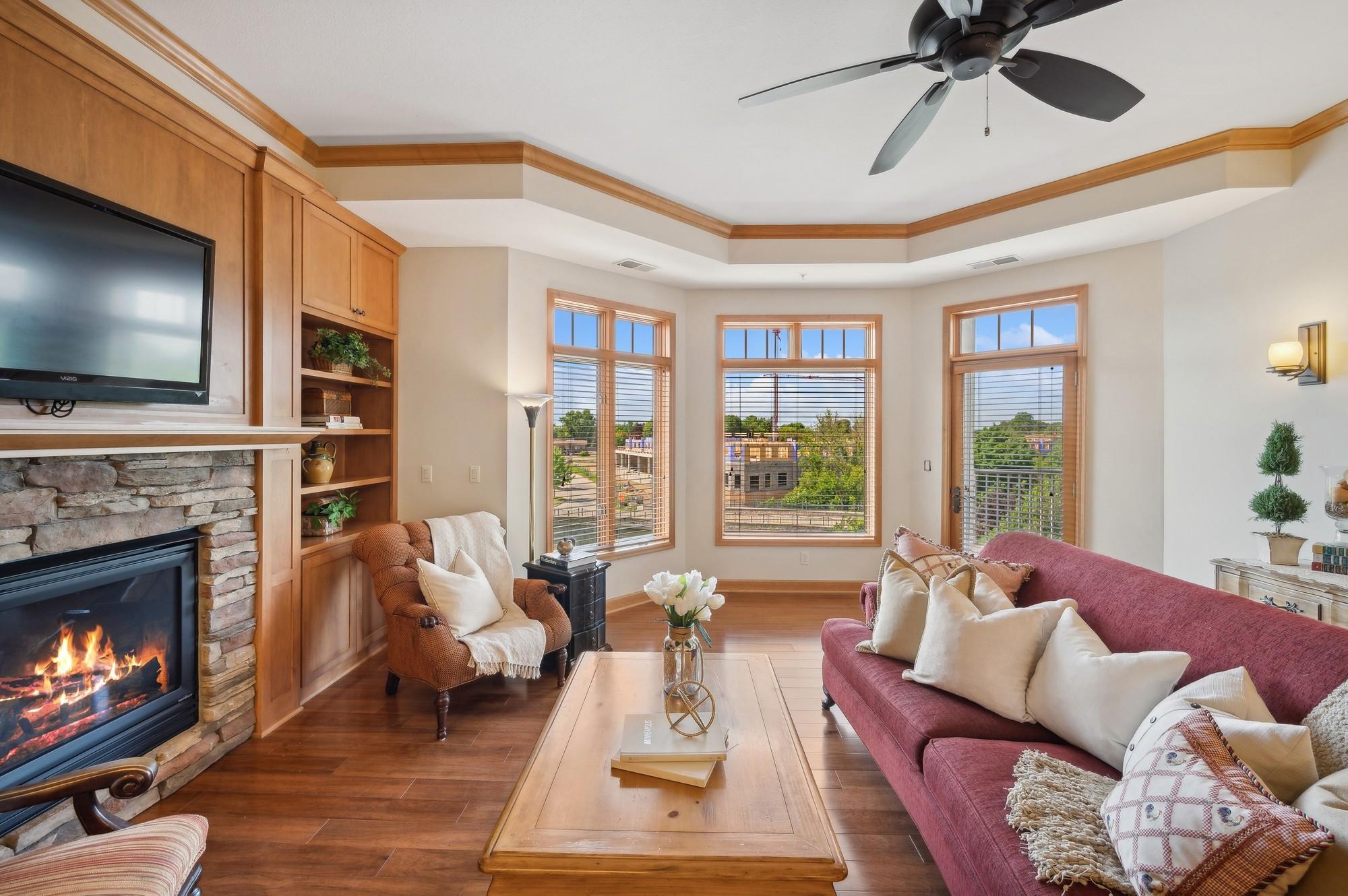 1776 Stieger Lake Lane Unit: 402