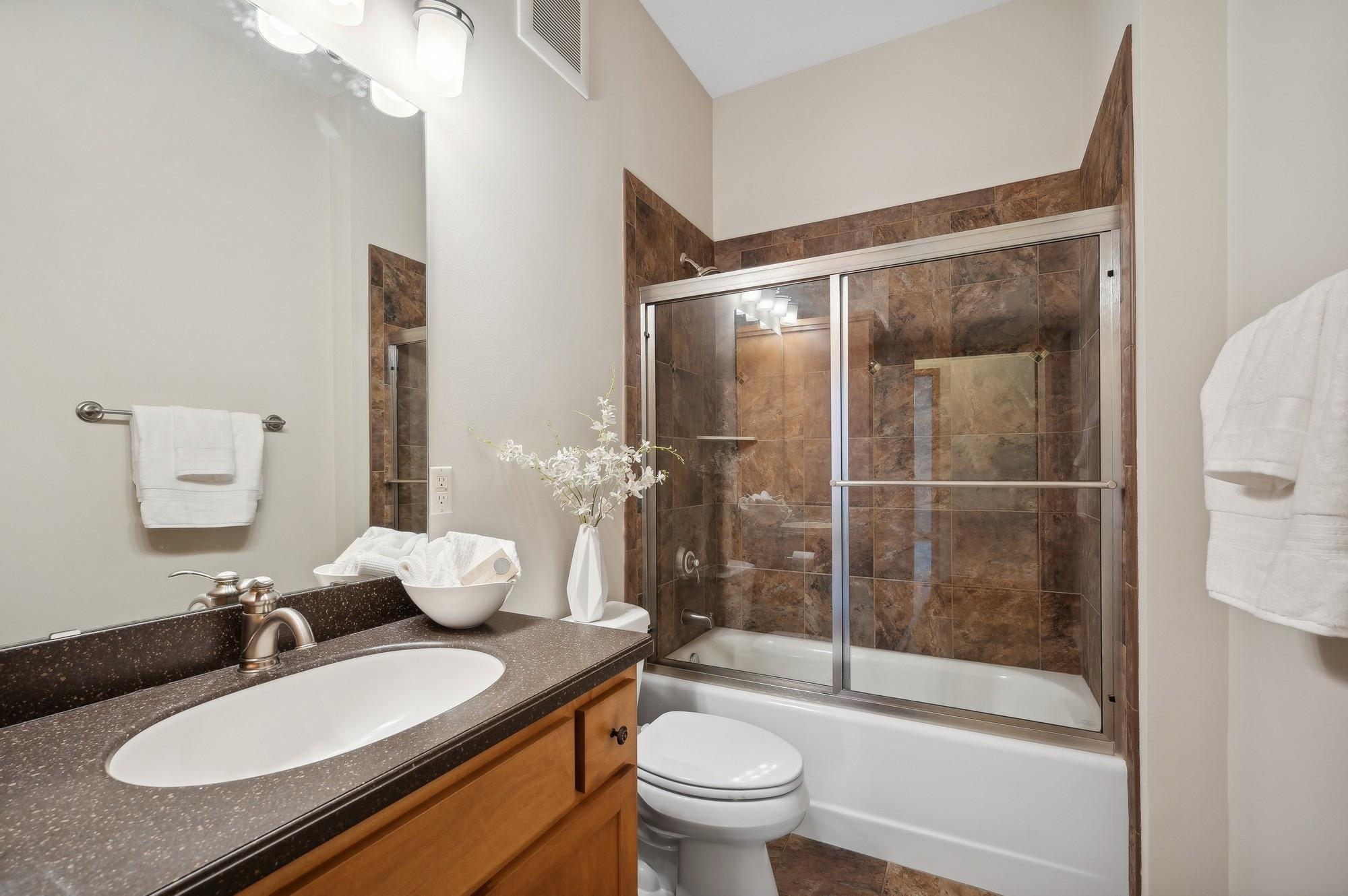 1776 Stieger Lake Lane Unit: 402