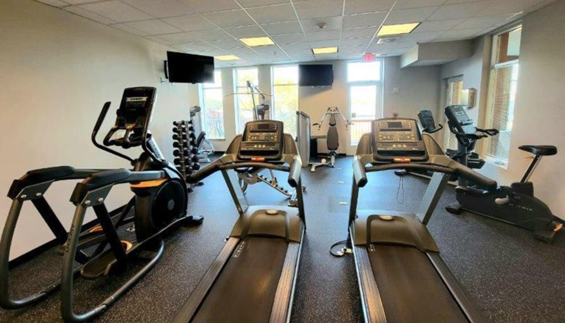 1776 Stieger Lake Lane Unit: 402