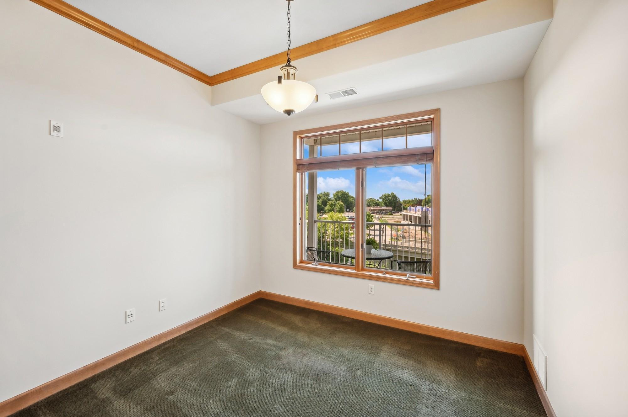 1776 Stieger Lake Lane Unit: 402