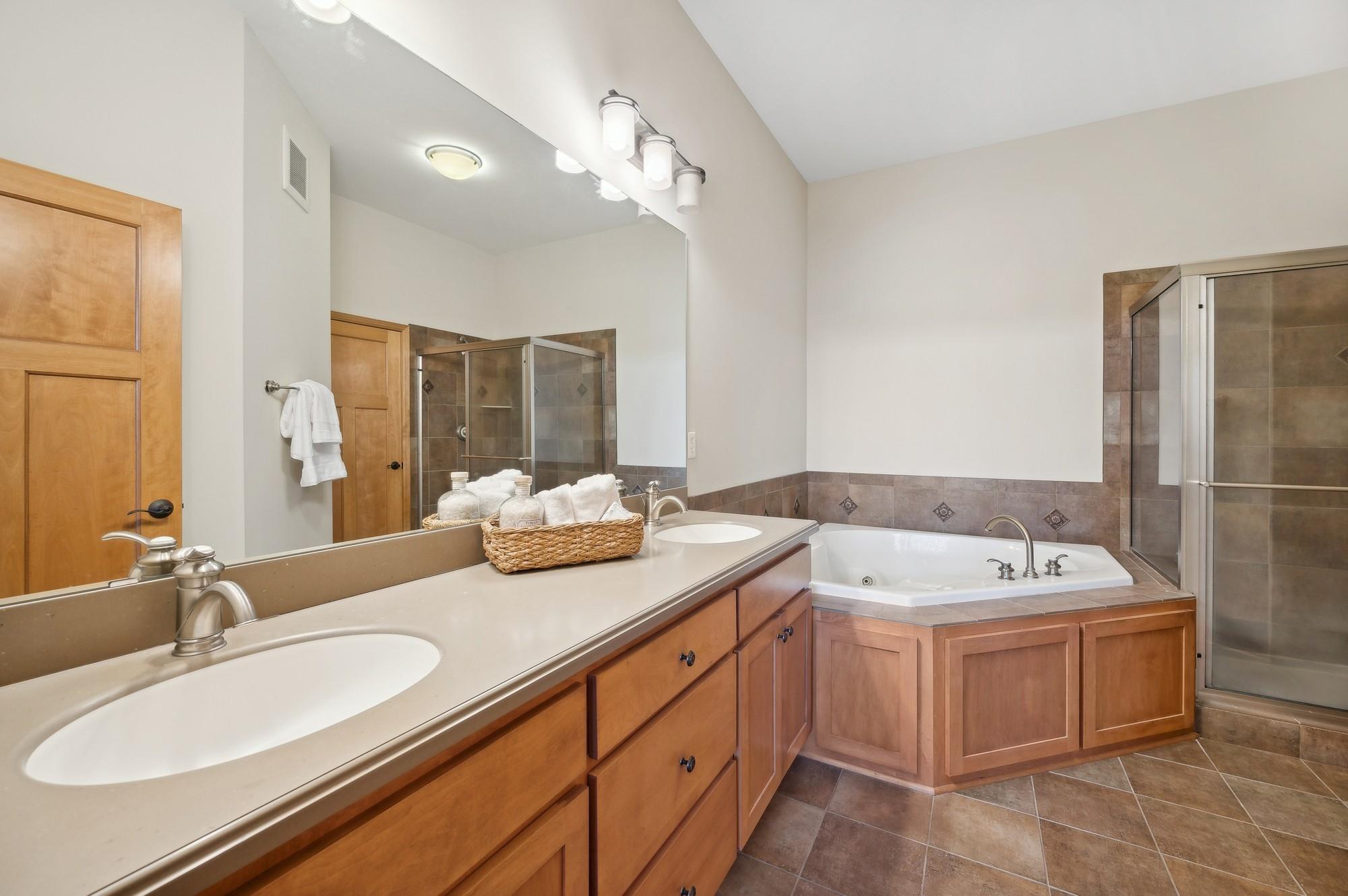 1776 Stieger Lake Lane Unit: 402