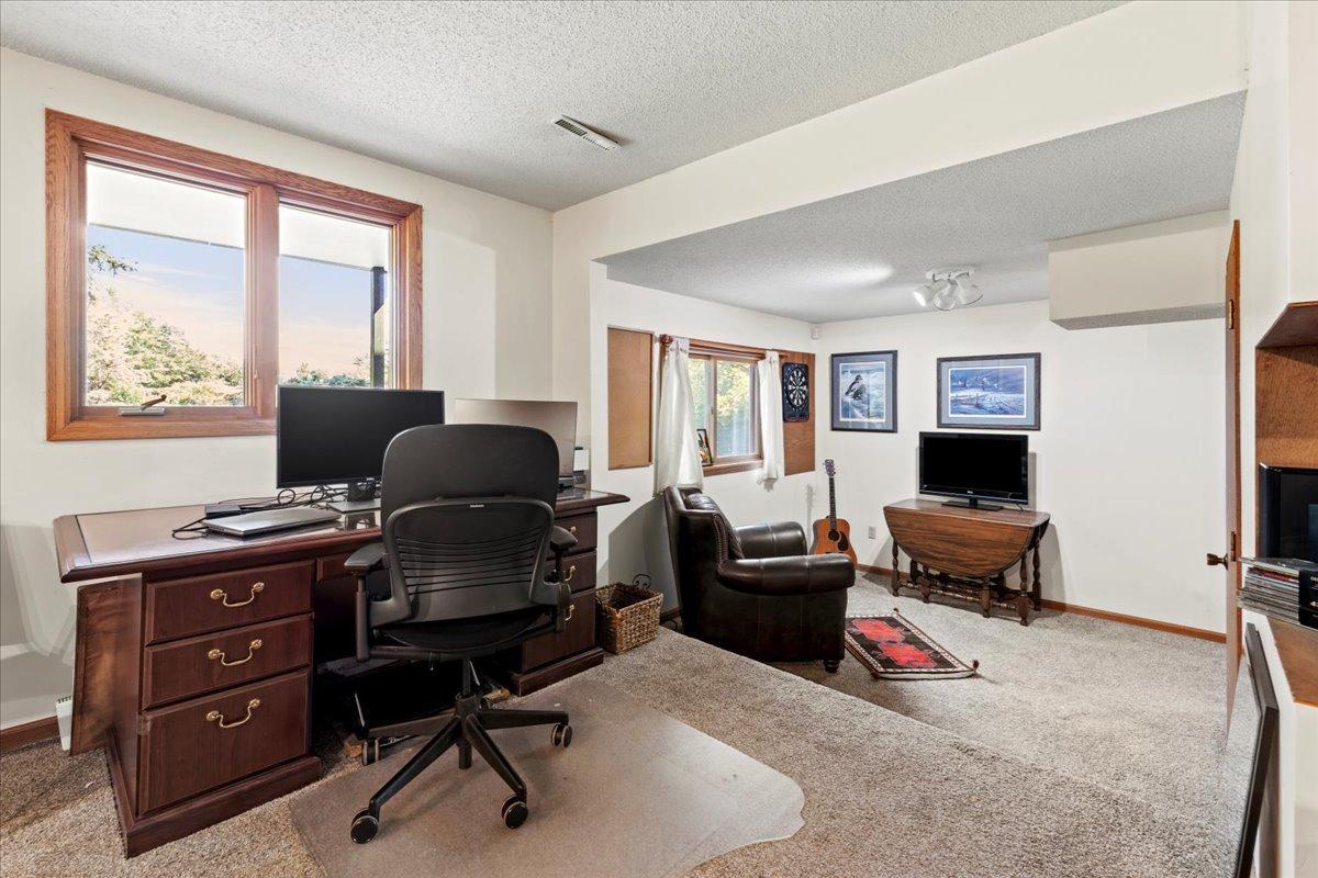 2537 Jansen Avenue SE