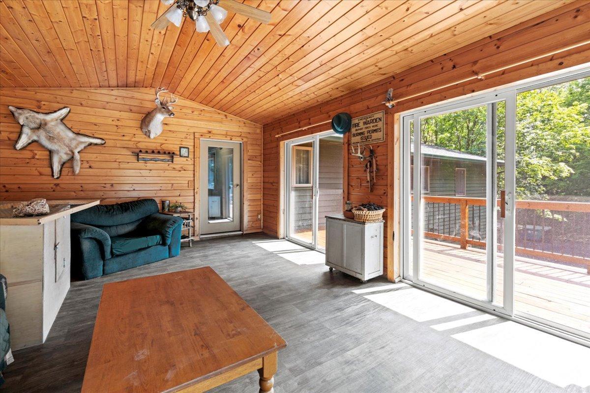 2537 Jansen Avenue SE