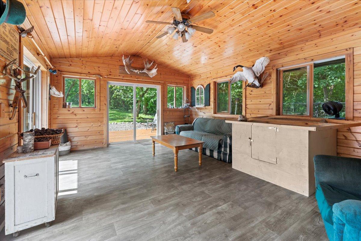 2537 Jansen Avenue SE