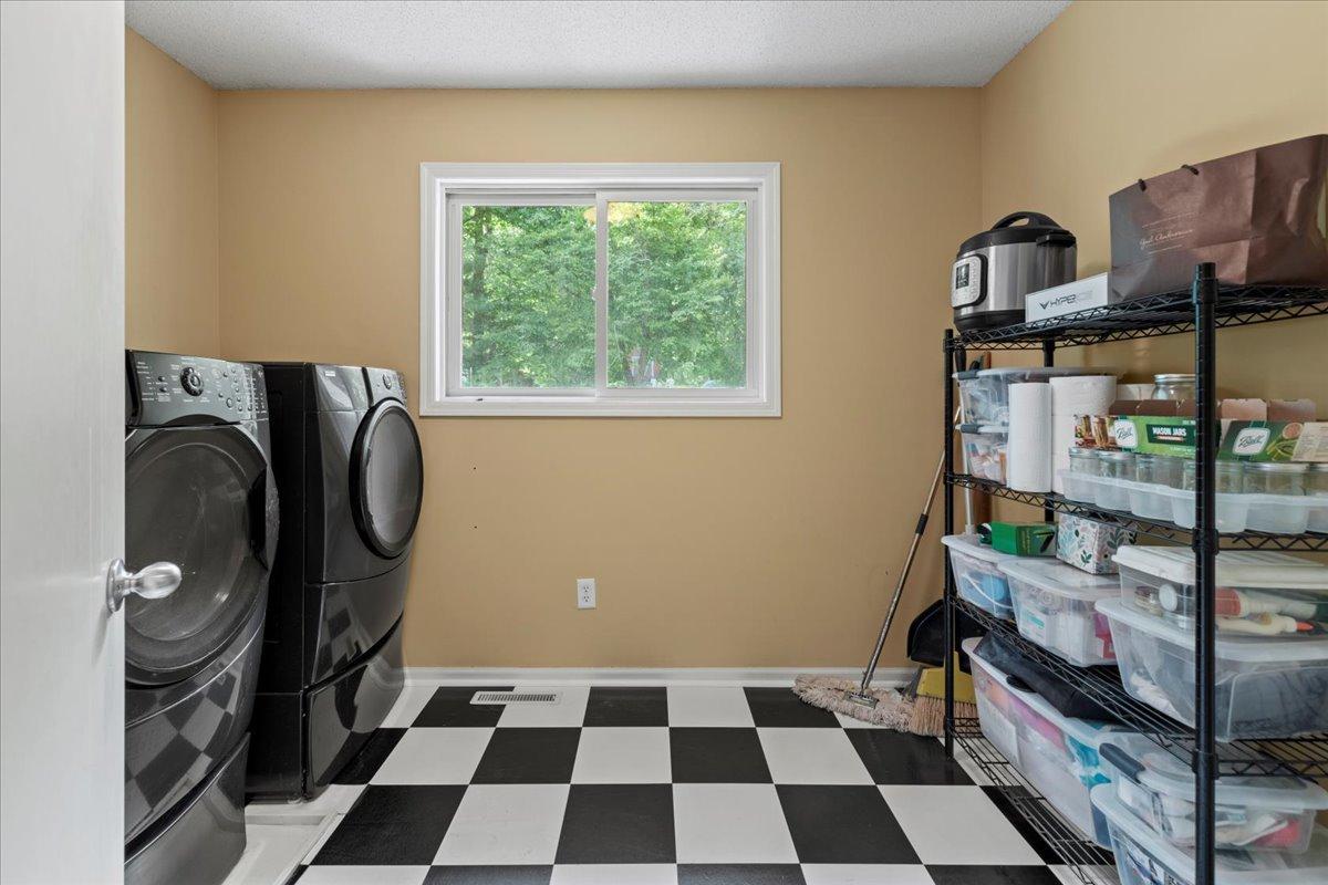 2537 Jansen Avenue SE