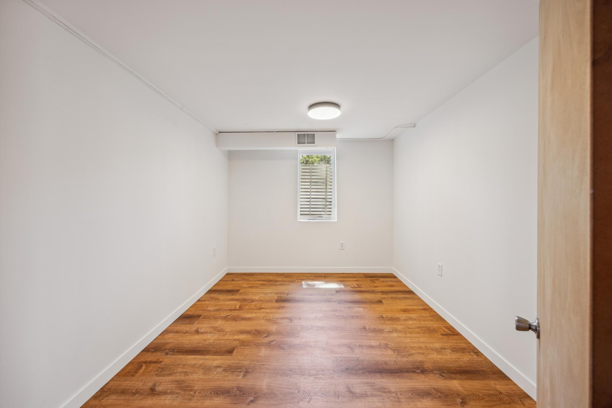 128 River Edge Way NE