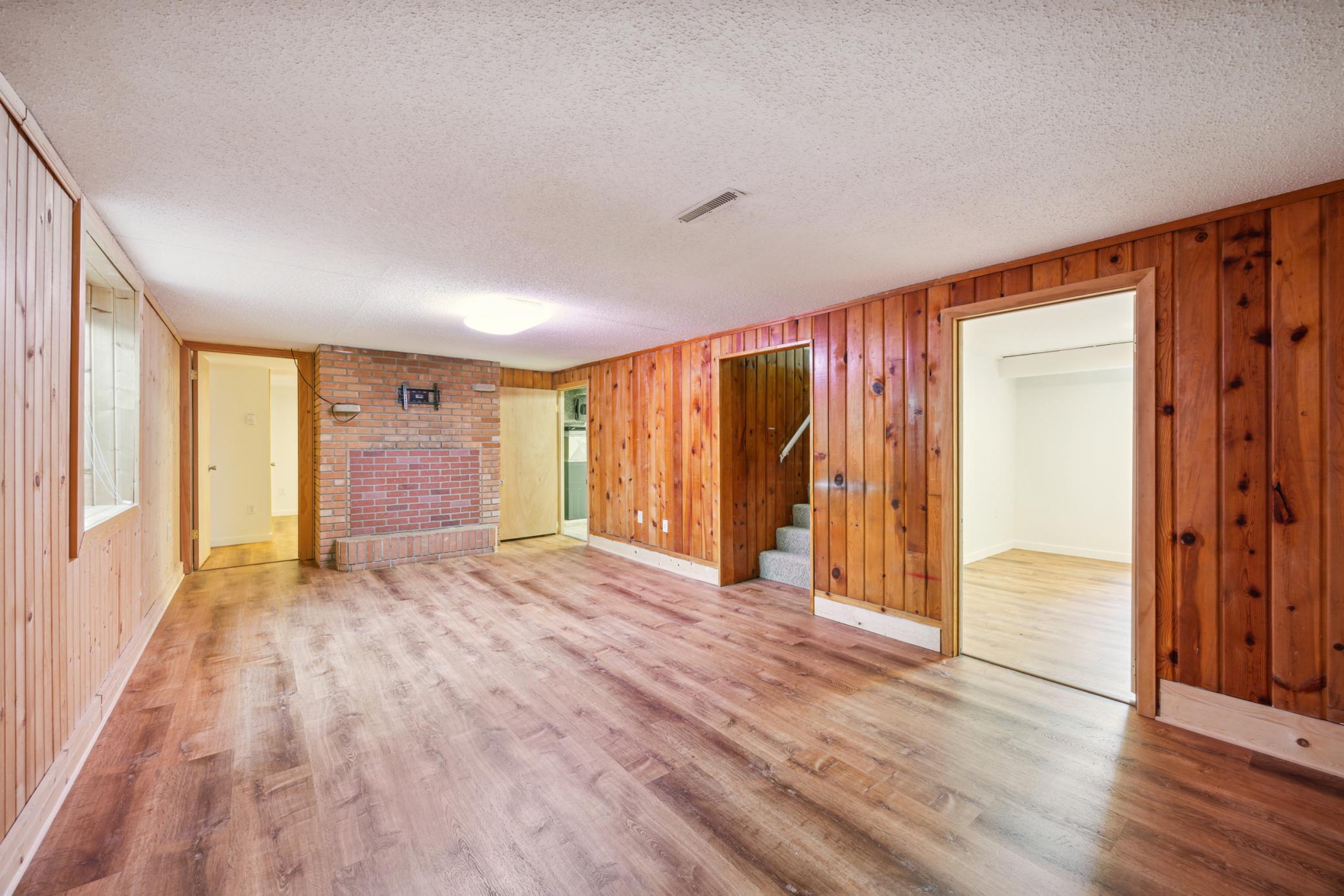 128 River Edge Way NE