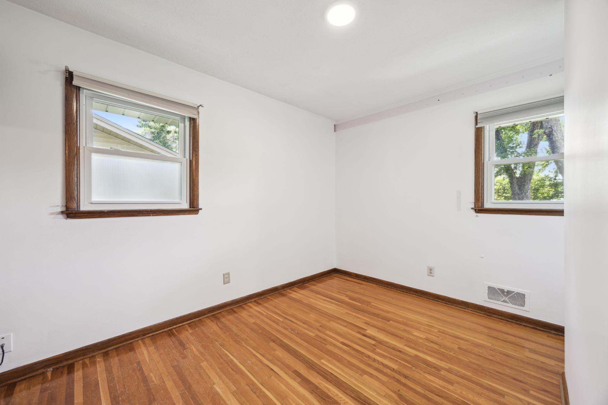 128 River Edge Way NE