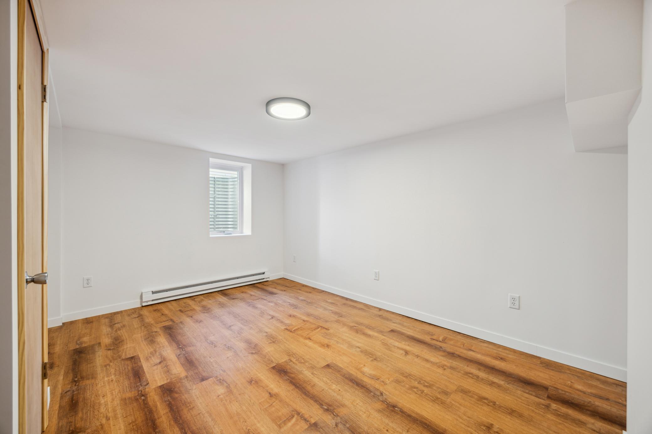 128 River Edge Way NE