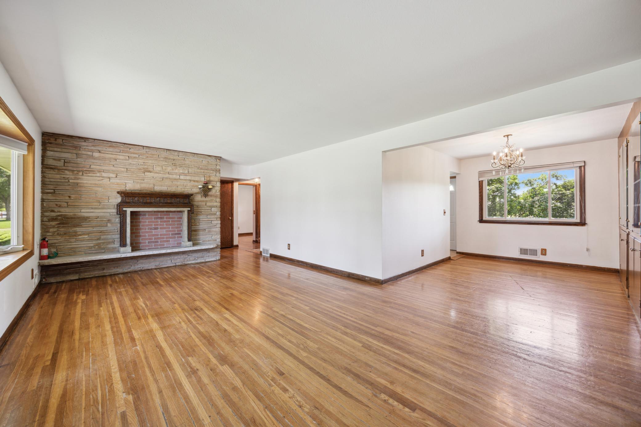 128 River Edge Way NE