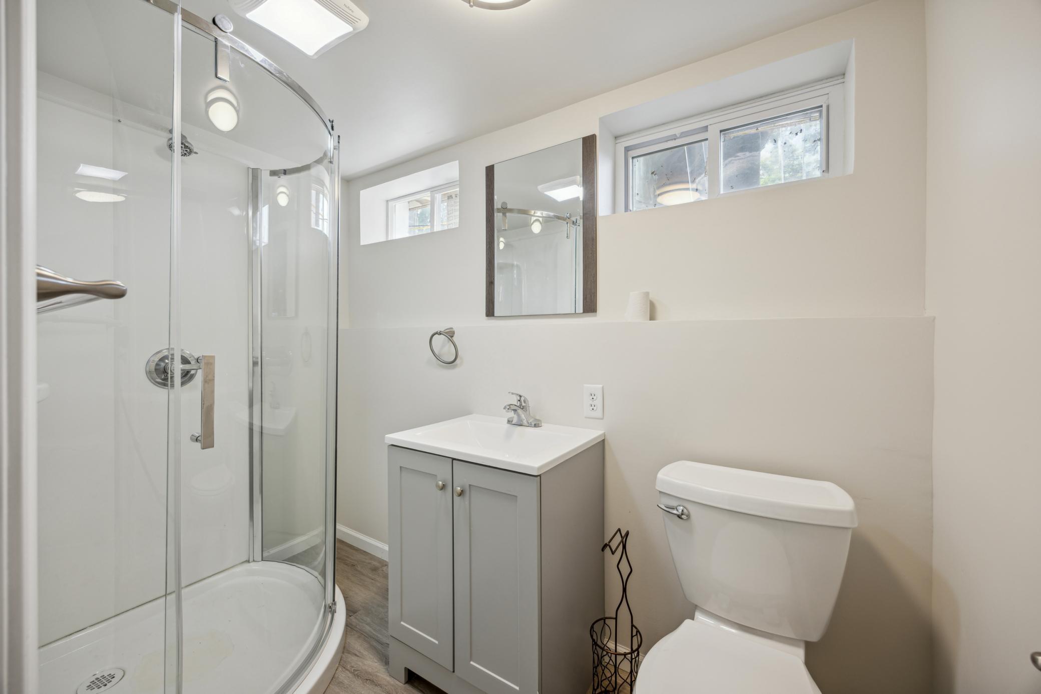 128 River Edge Way NE