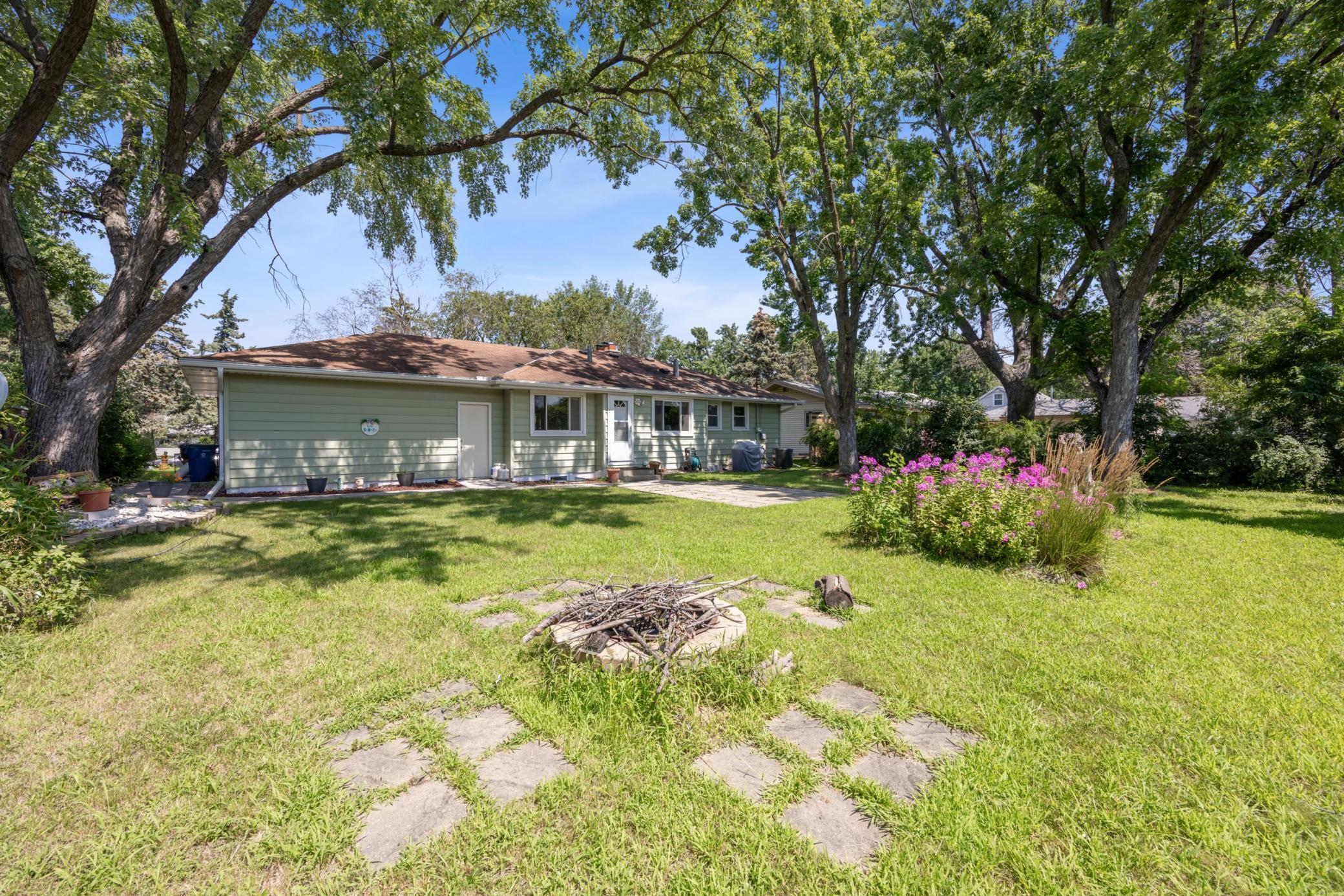 128 River Edge Way NE