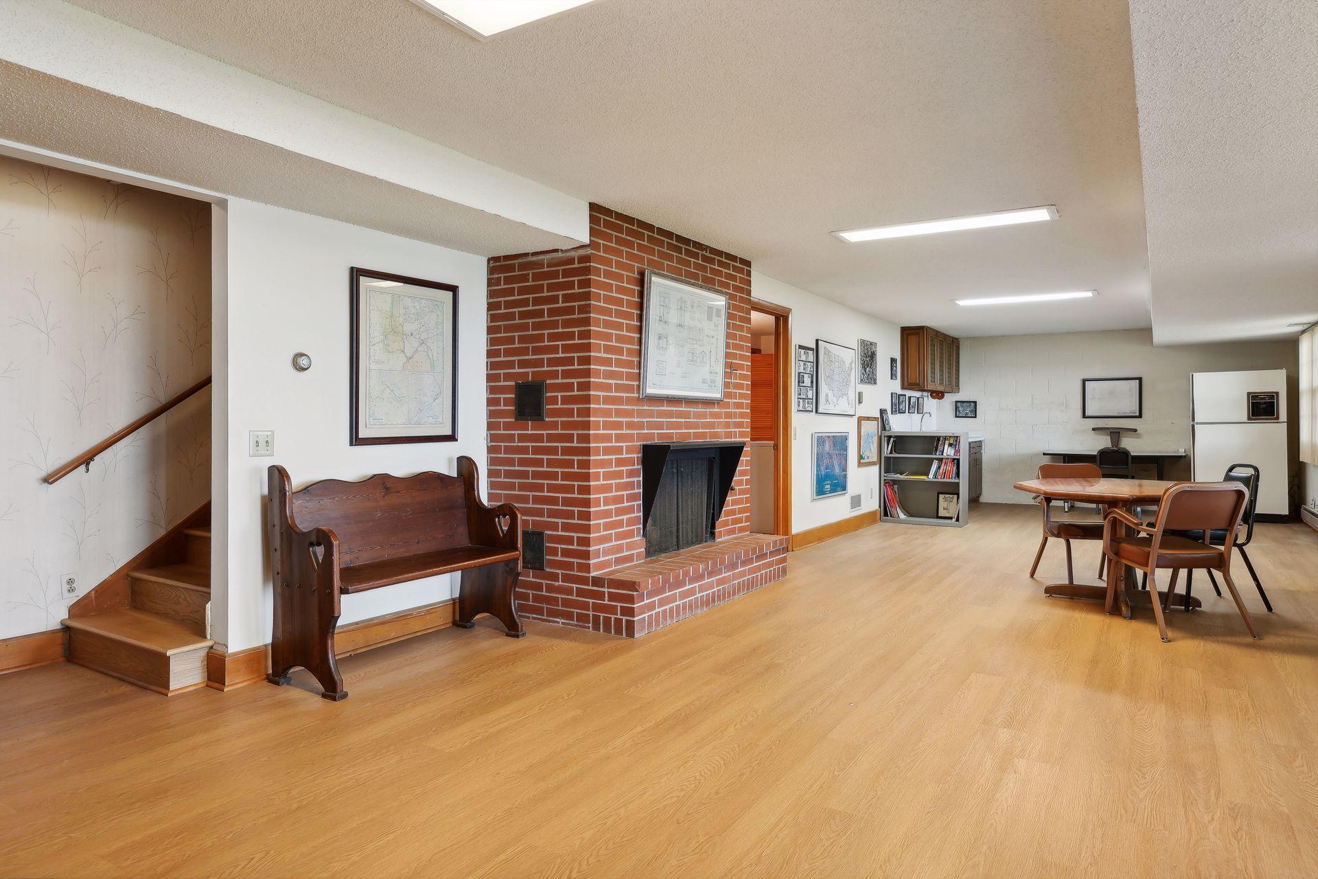 214X Shadywood Road