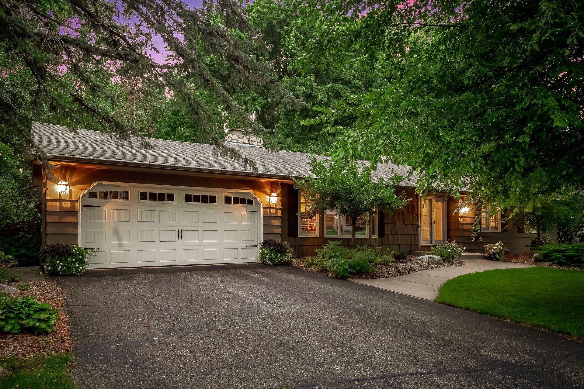 6812 Sally Lane