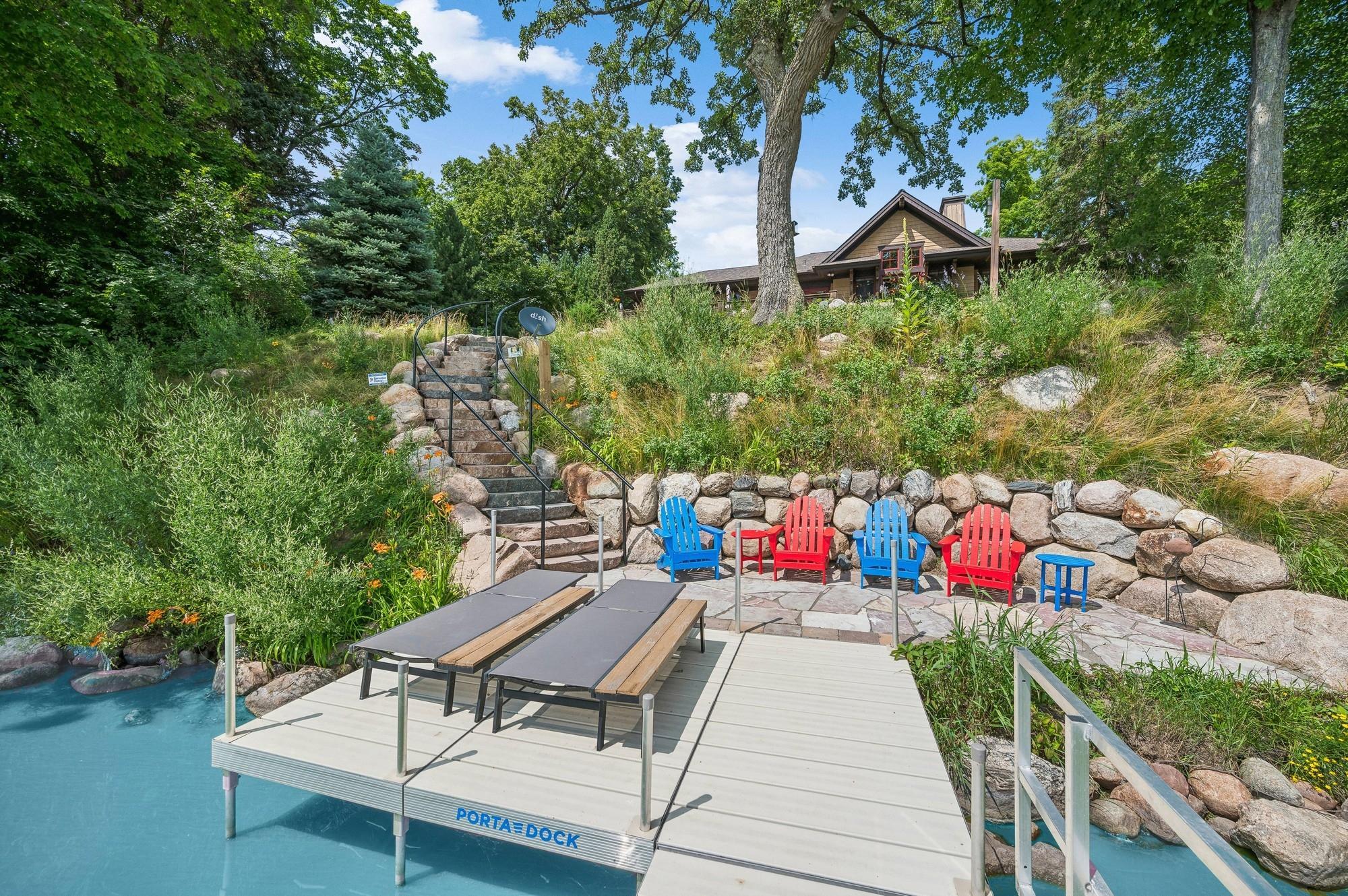 2845 Lake Shore Avenue