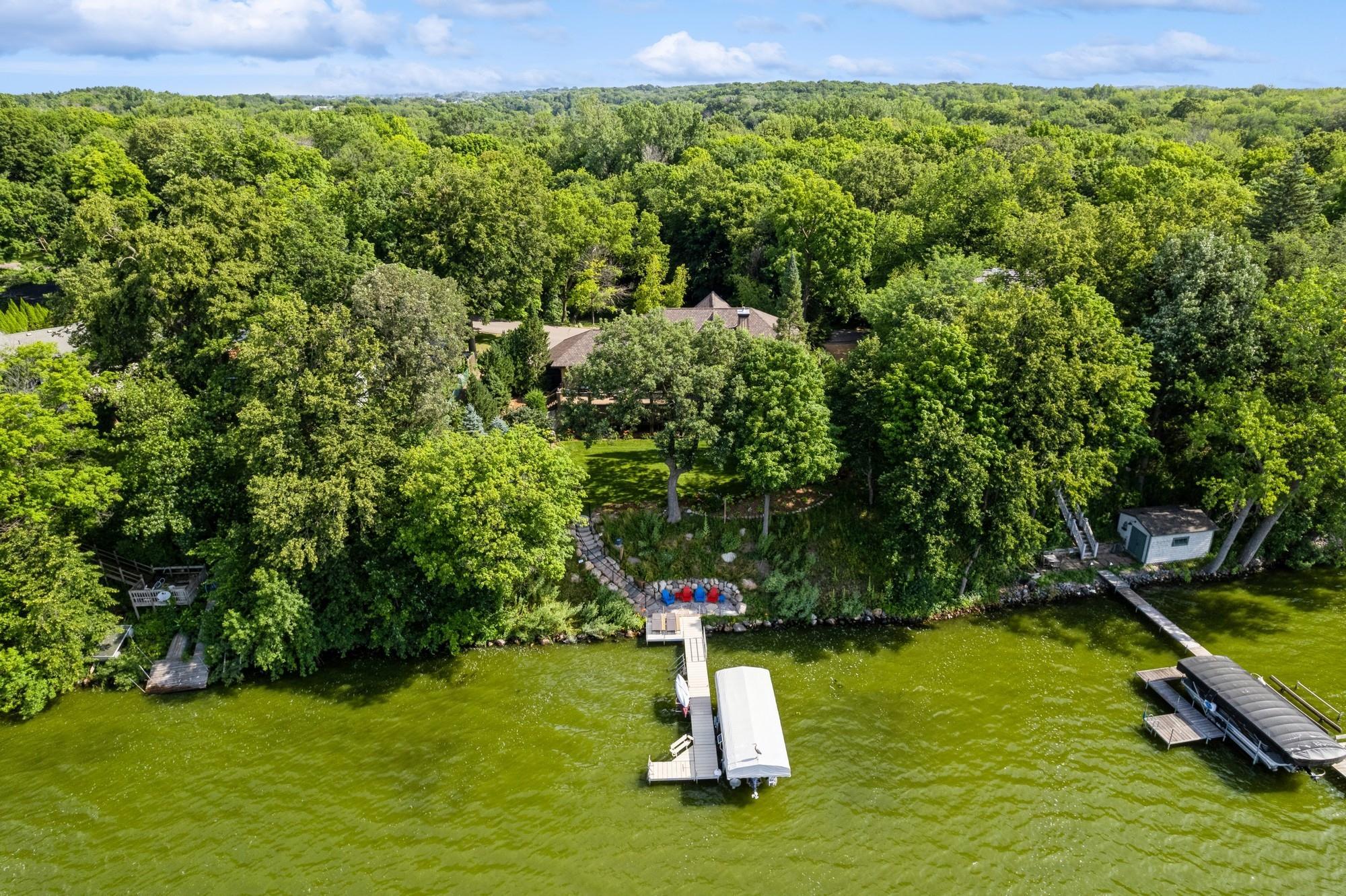 2845 Lake Shore Avenue