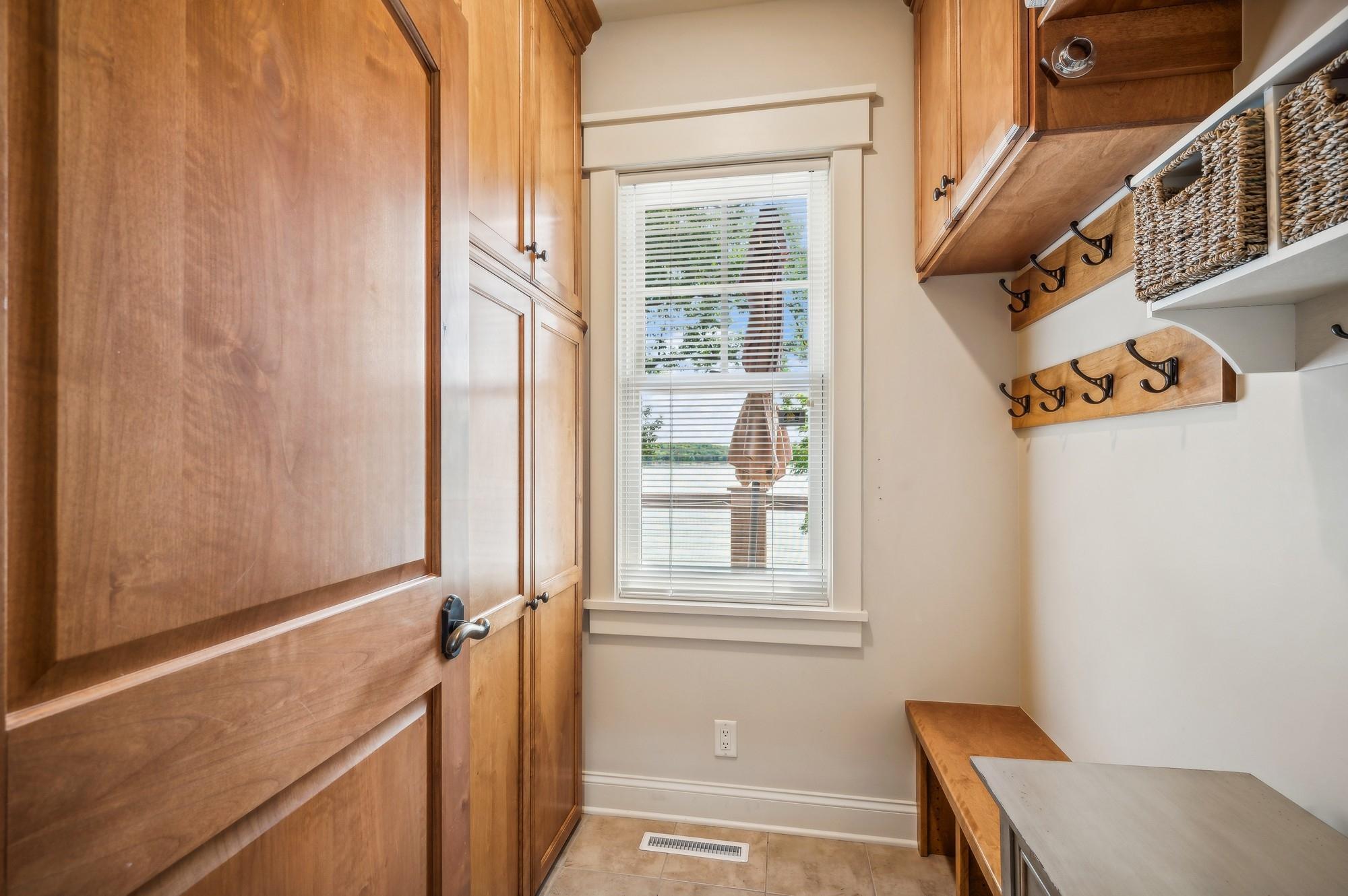 2845 Lake Shore Avenue